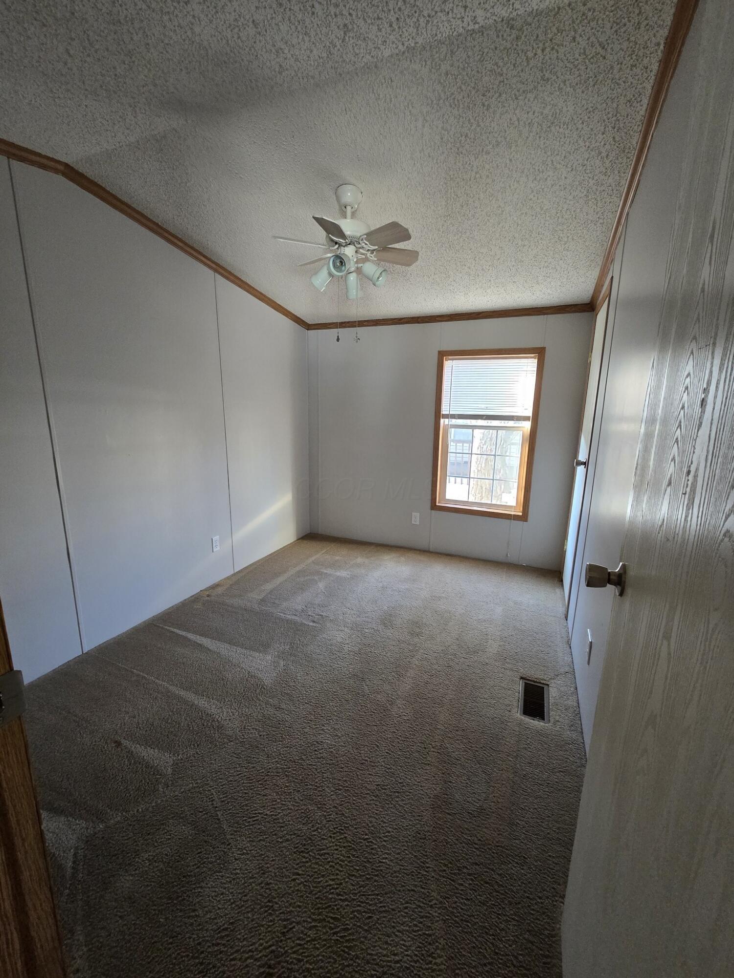 214 Estates Lane Lane Property Photo 8
