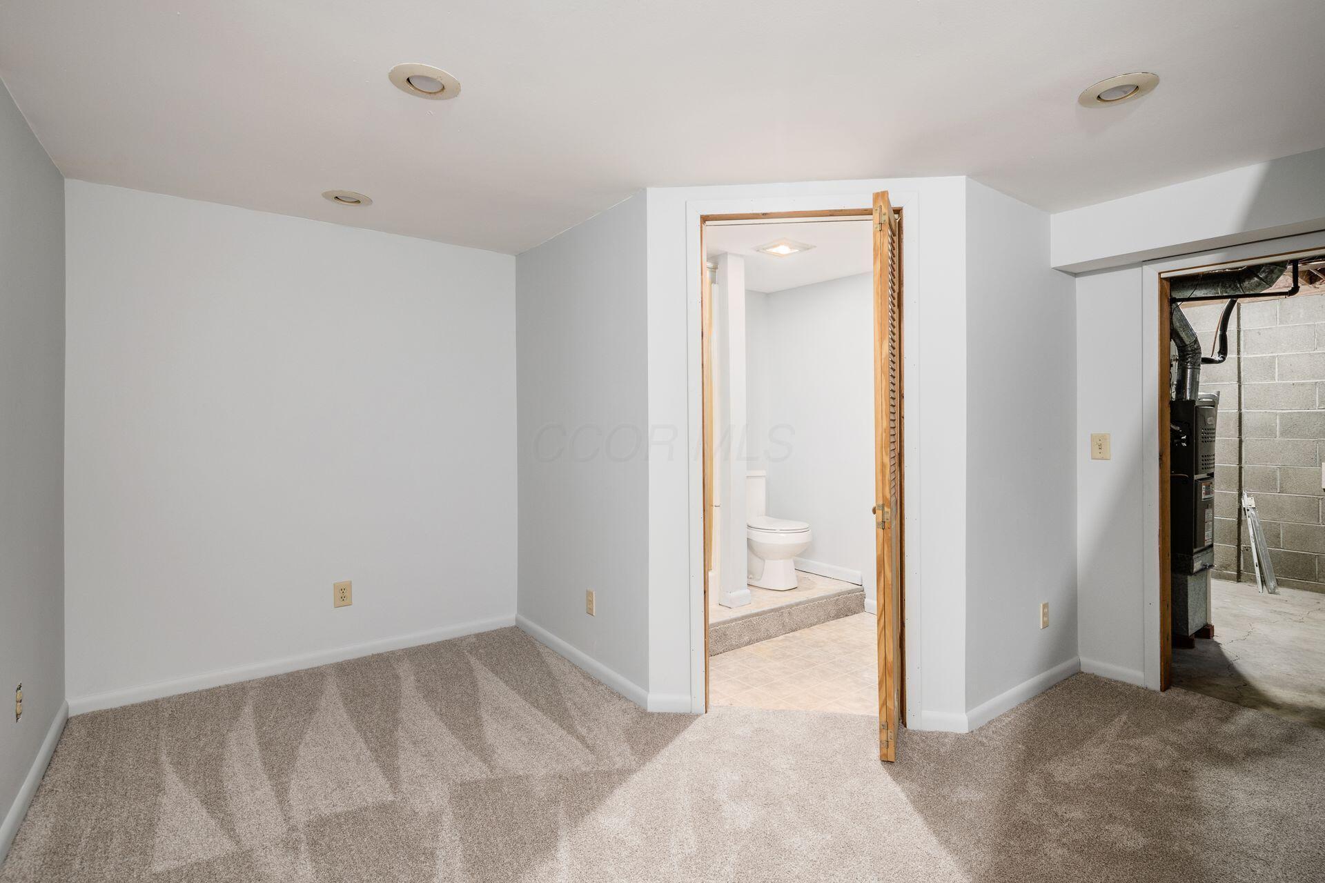 7792 Barkwood Drive, 9c Property Photo 23