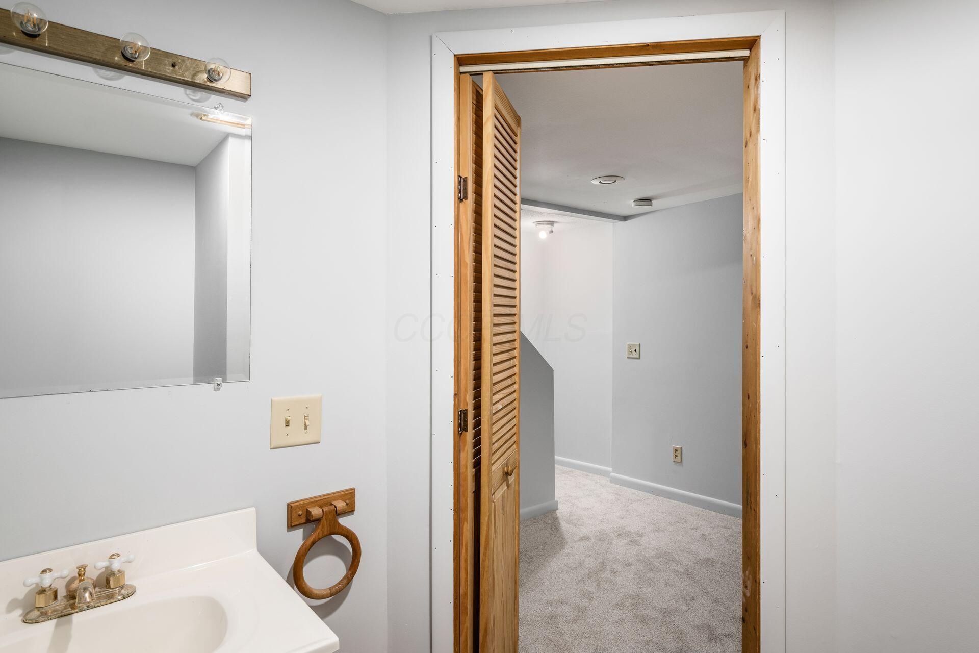 7792 Barkwood Drive, 9c Property Photo 27