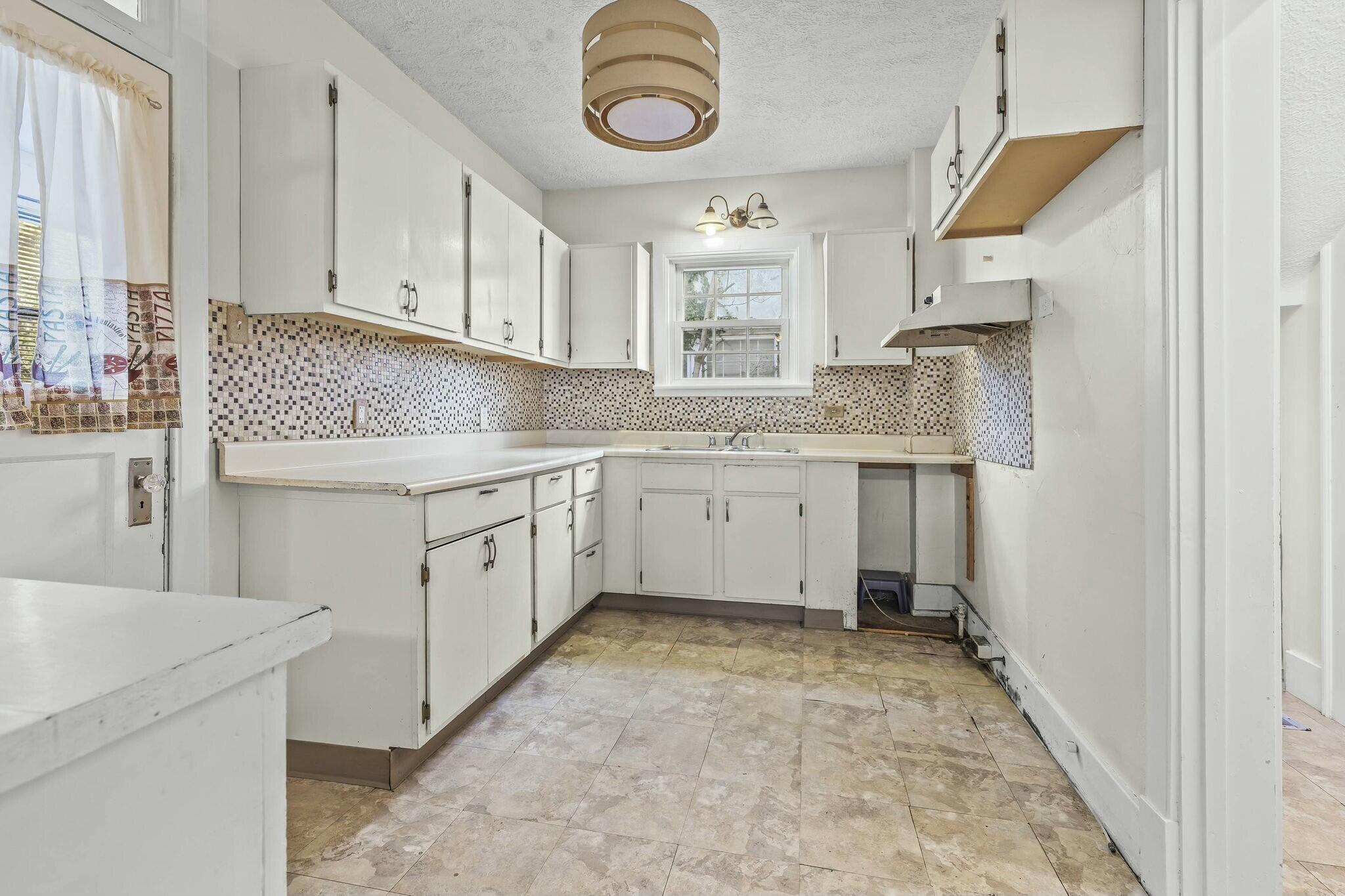 108 Parkwood Boulevard Property Photo 14