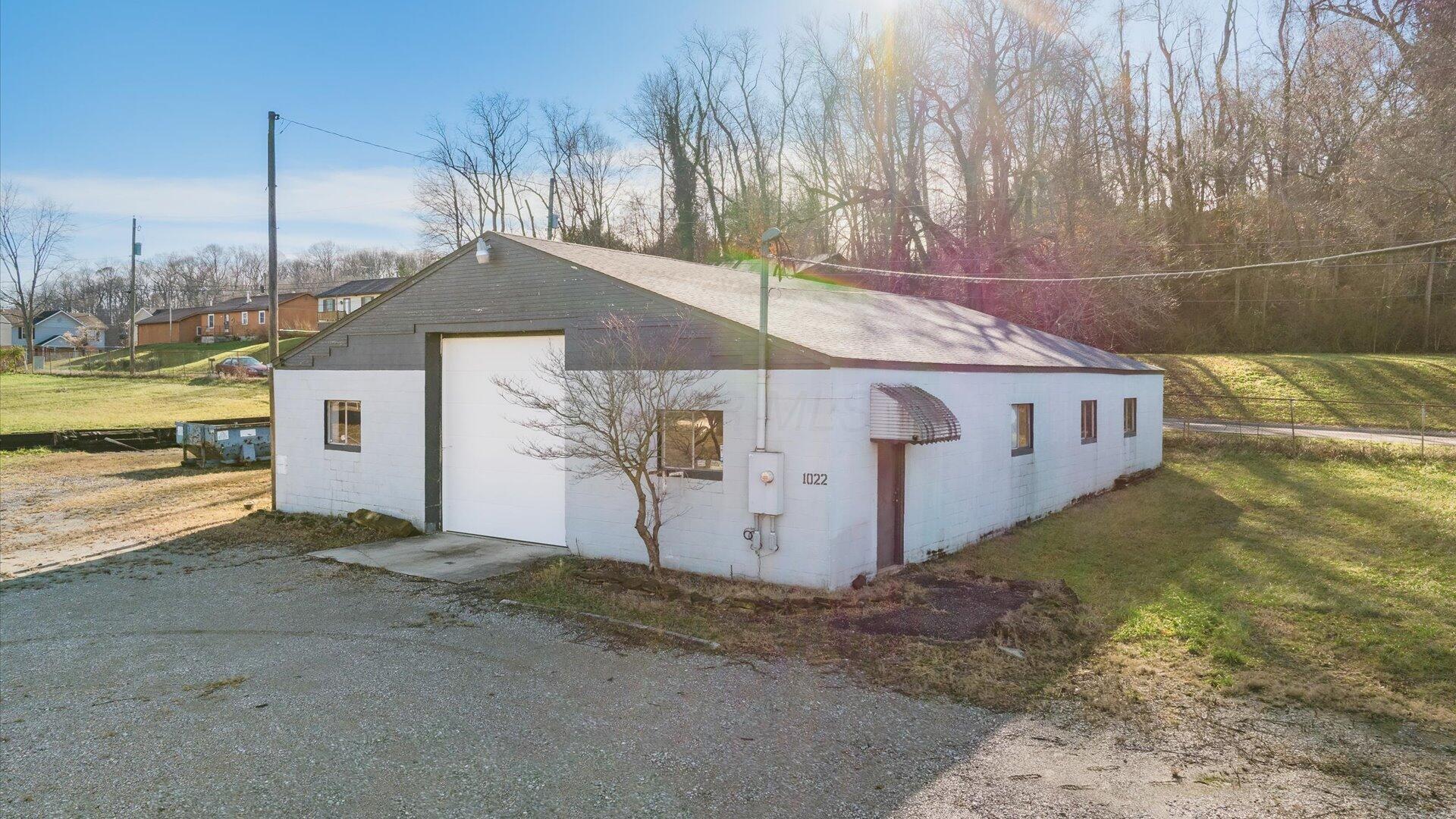 1022 Old Logan Road Property Photo 3