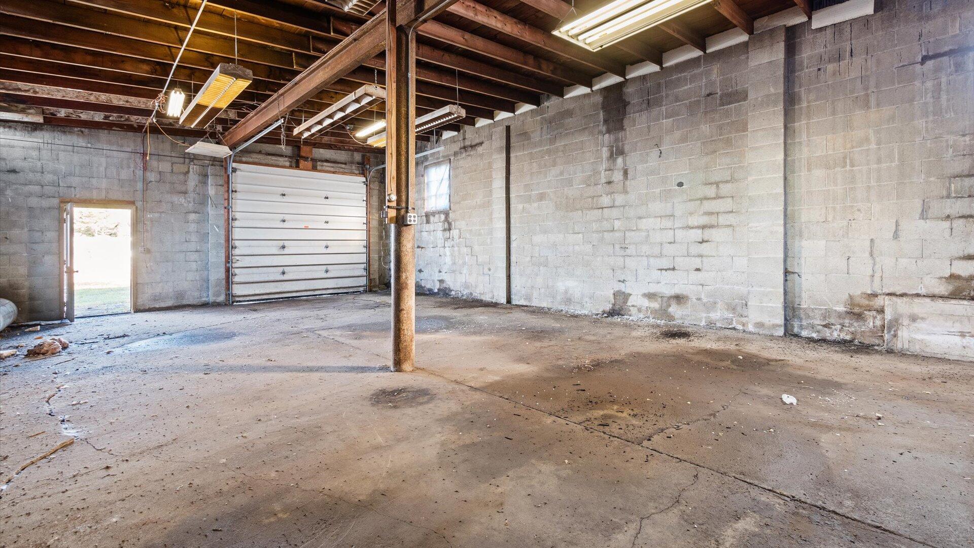 1022 Old Logan Road Property Photo 18