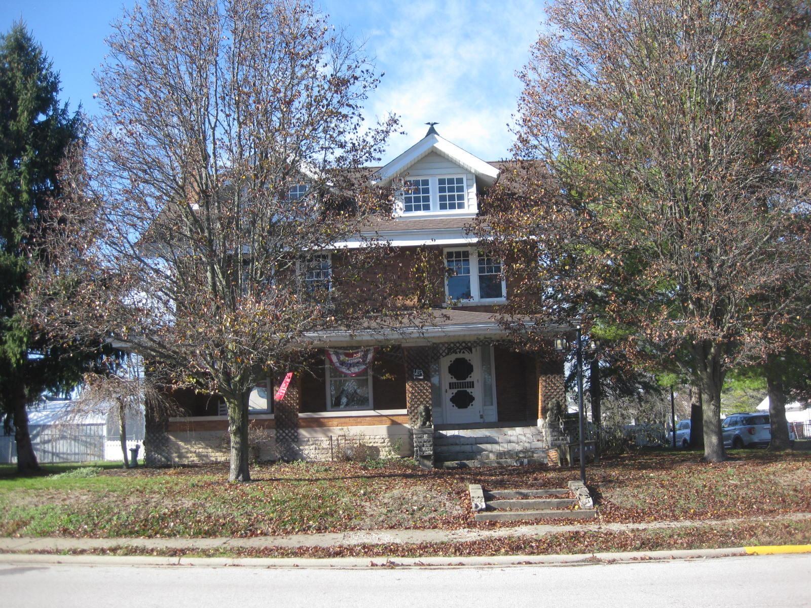 230 W Columbus Street Property Photo 1
