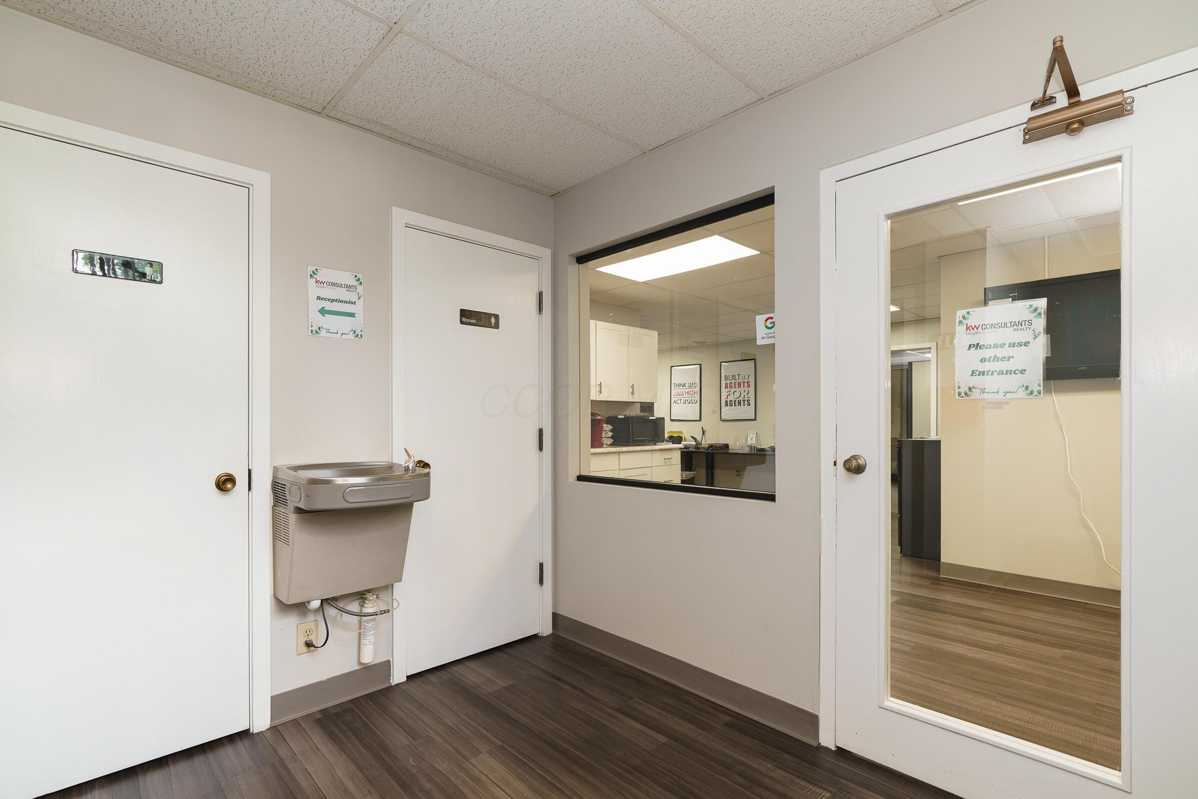 3111 Columbus Street, D Property Photo 4
