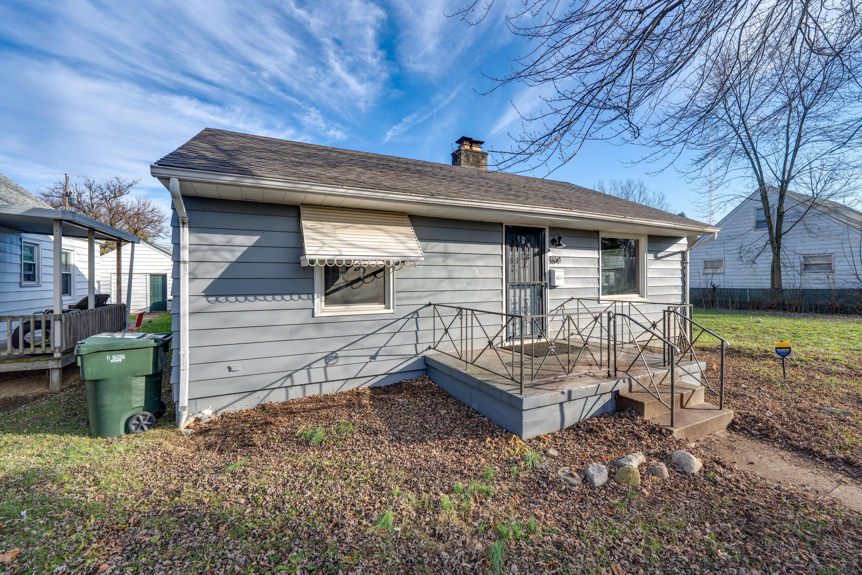 864 S Weyant Avenue Property Photo 2