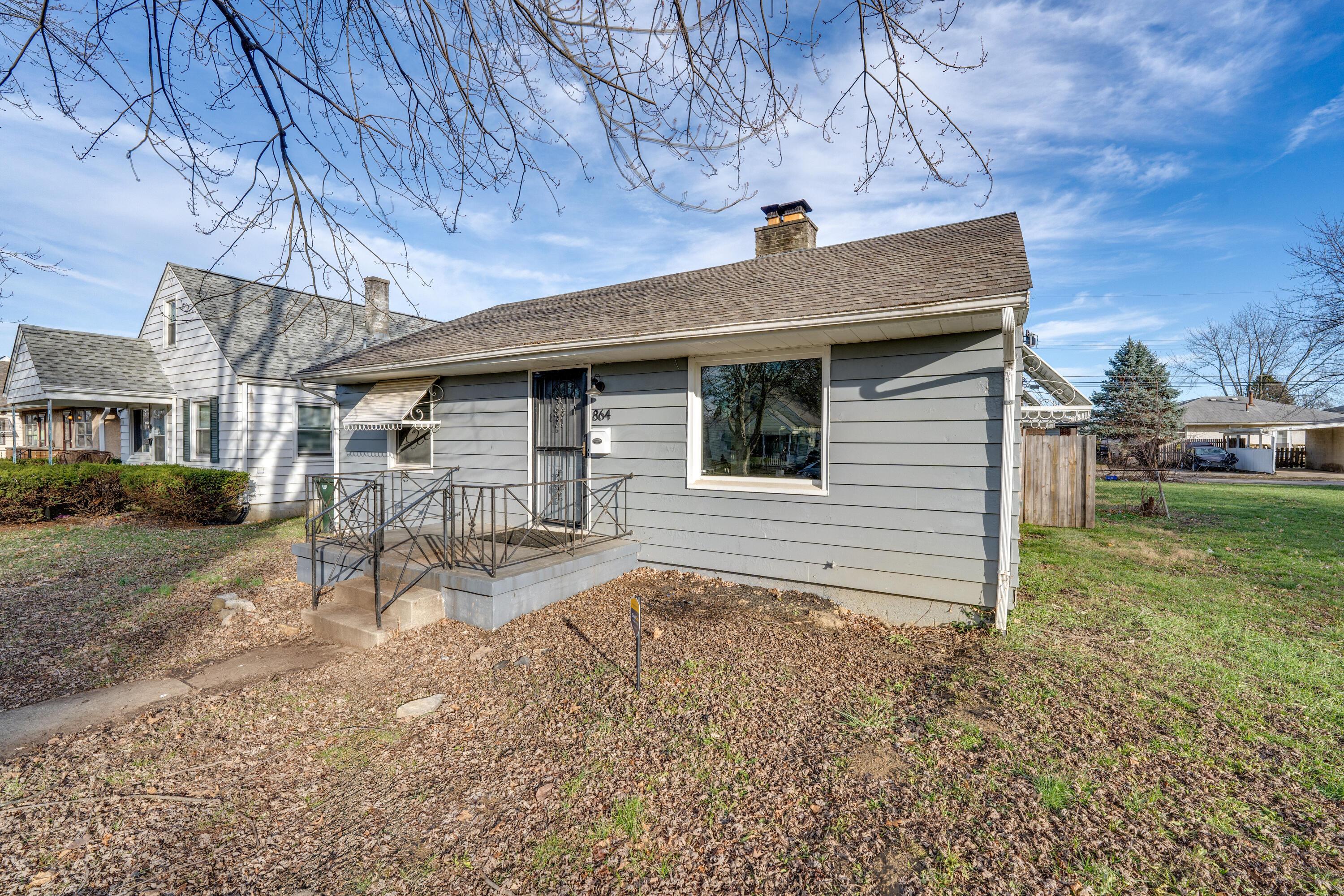 864 S Weyant Avenue Property Photo 3