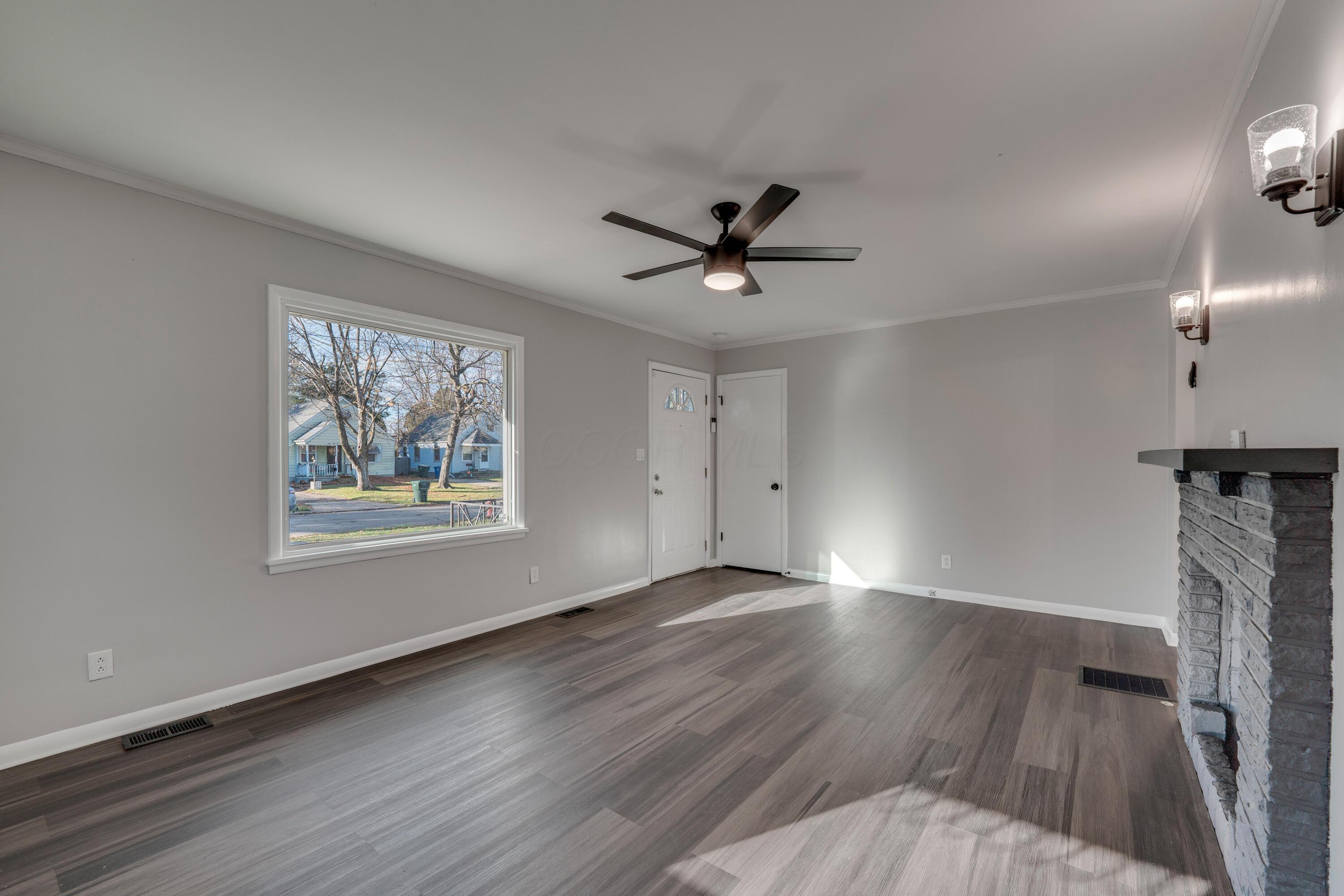 864 S Weyant Avenue Property Photo 6