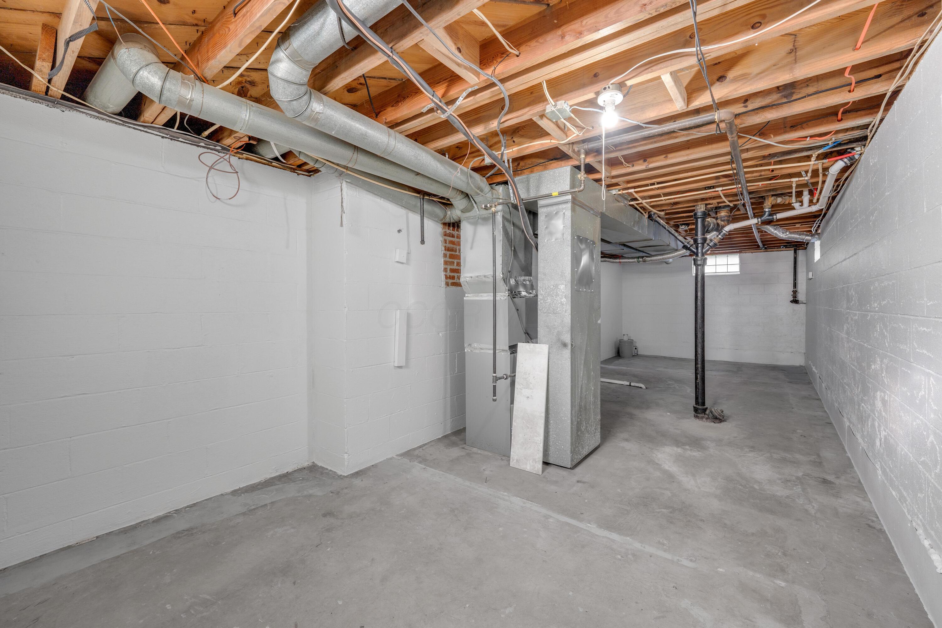 864 S Weyant Avenue Property Photo 20