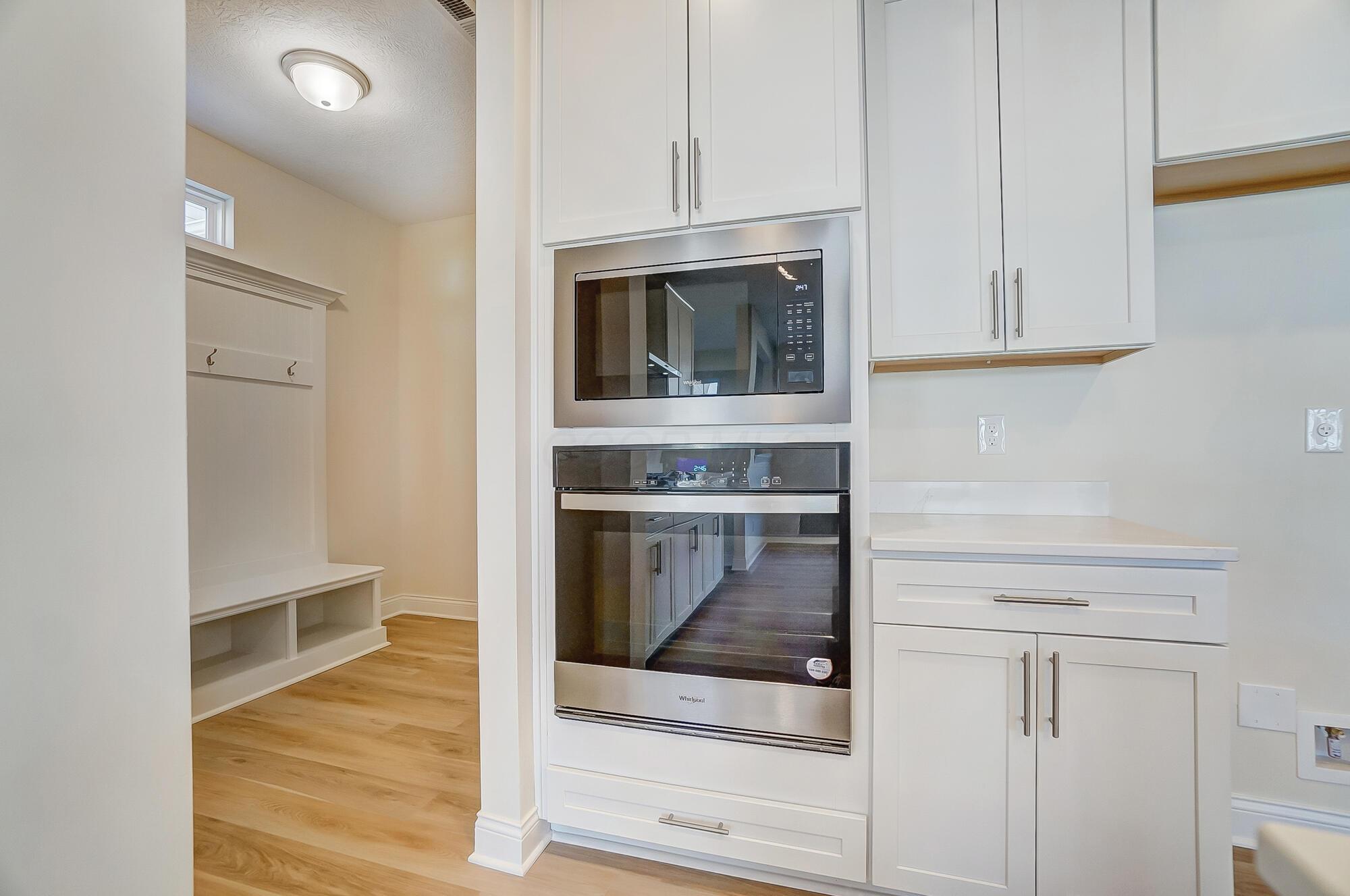 8706 Apricot Way Property Photo 12