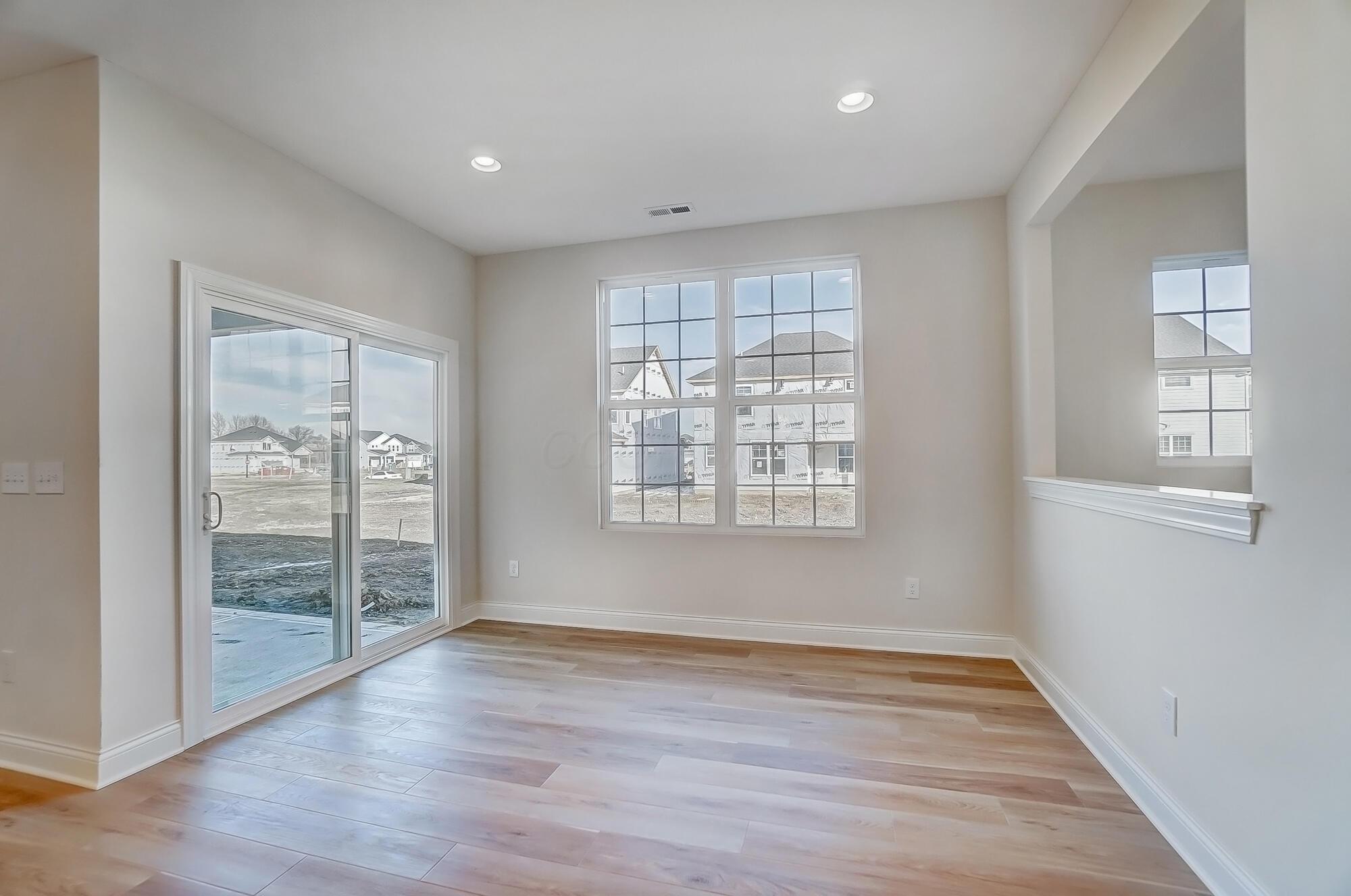 8706 Apricot Way Property Photo 13