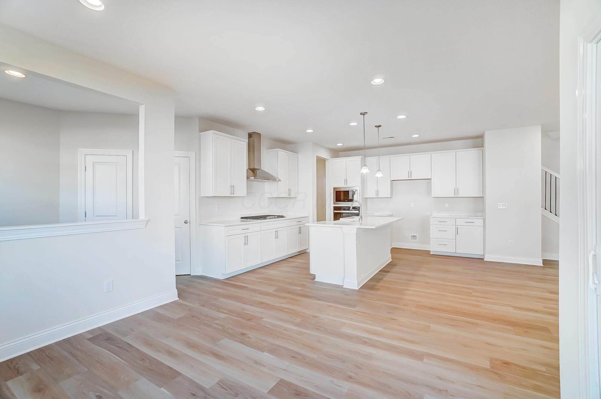 8706 Apricot Way Property Photo 15