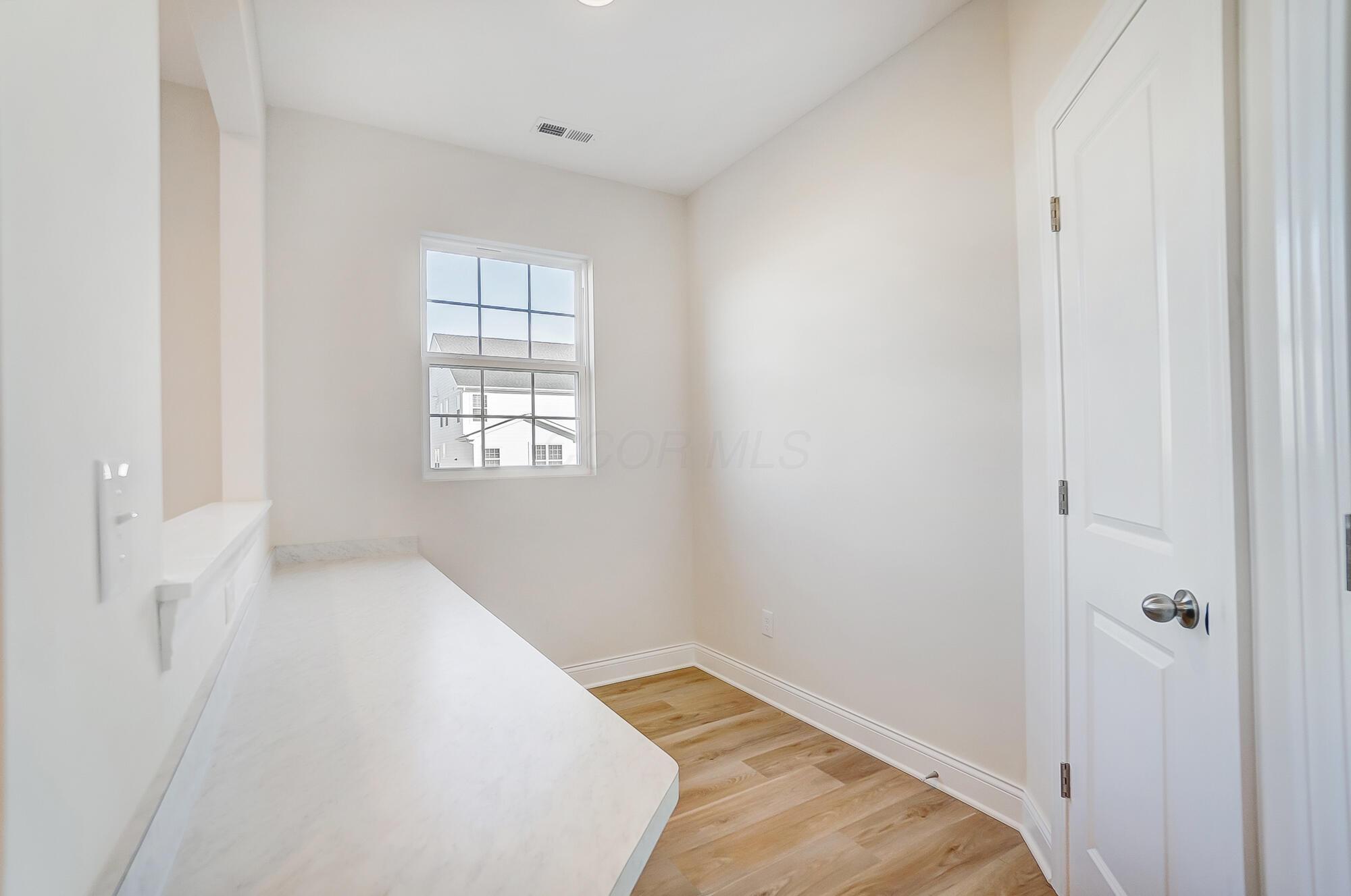 8706 Apricot Way Property Photo 16