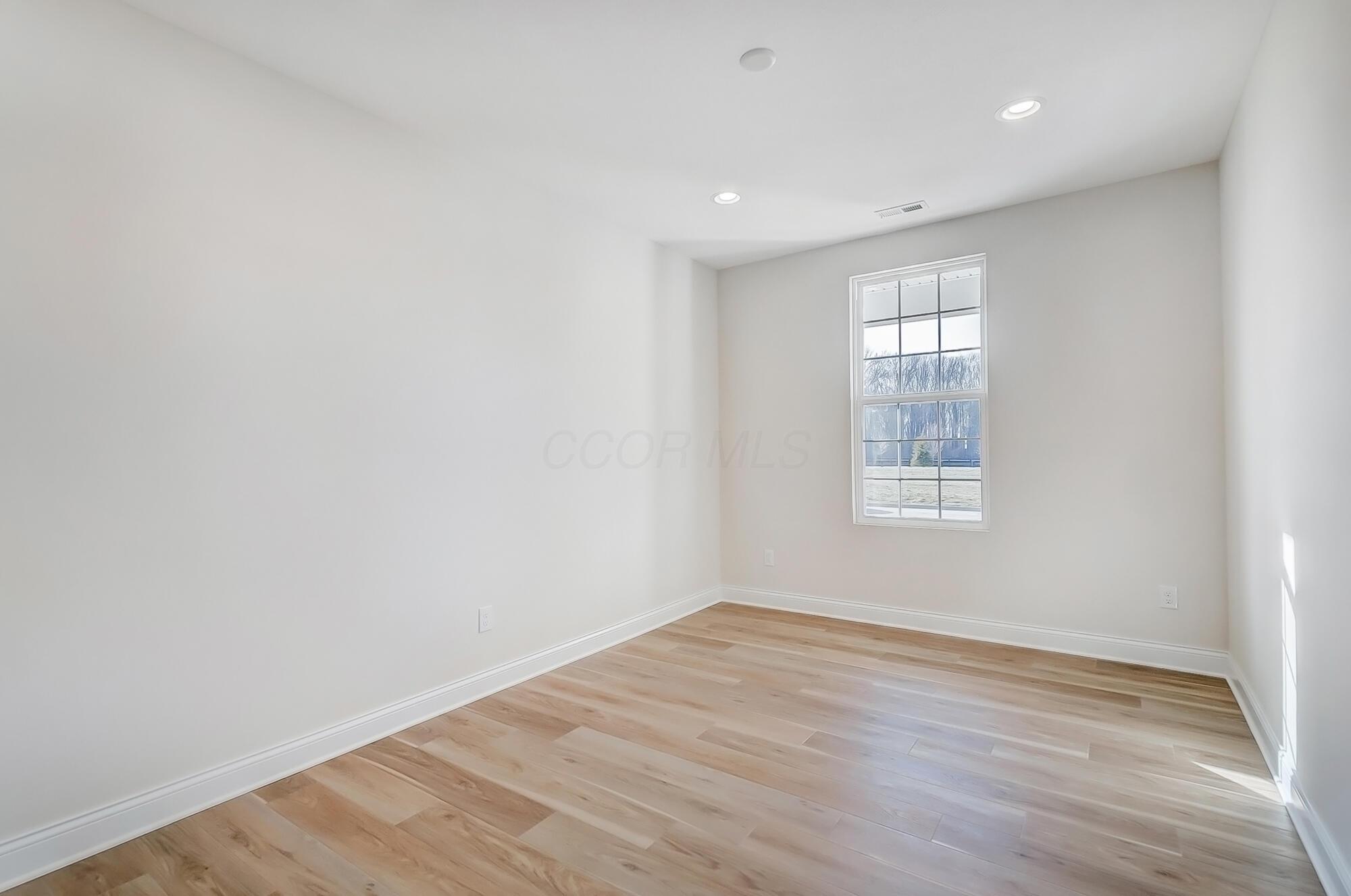 8706 Apricot Way Property Photo 20