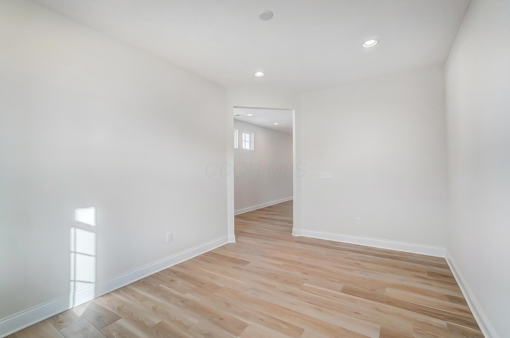 8706 Apricot Way Property Photo 22