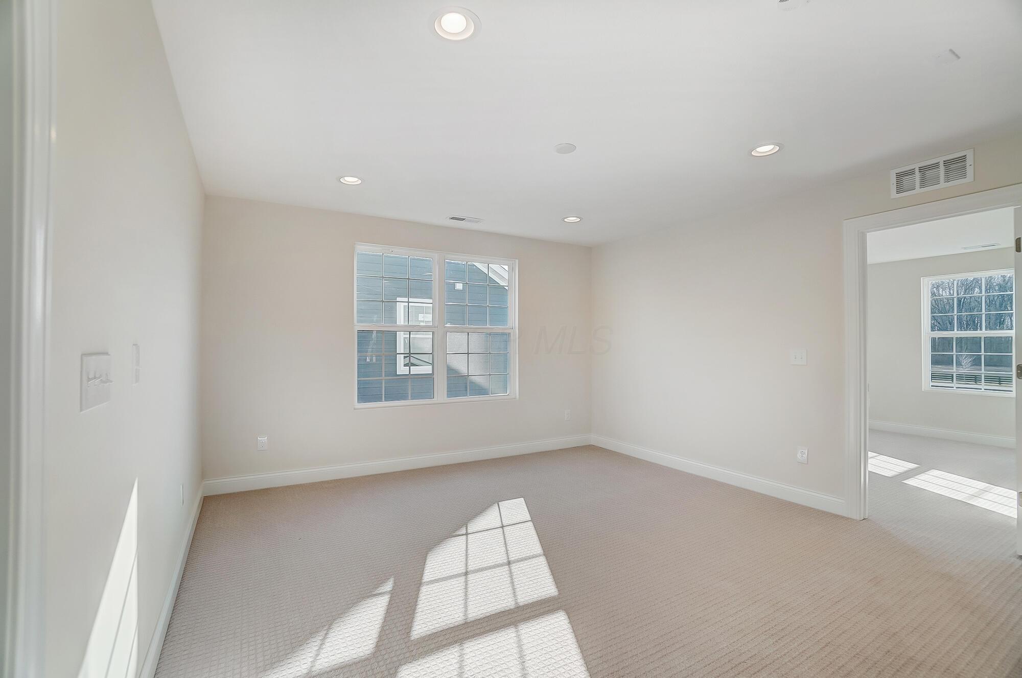 8706 Apricot Way Property Photo 27