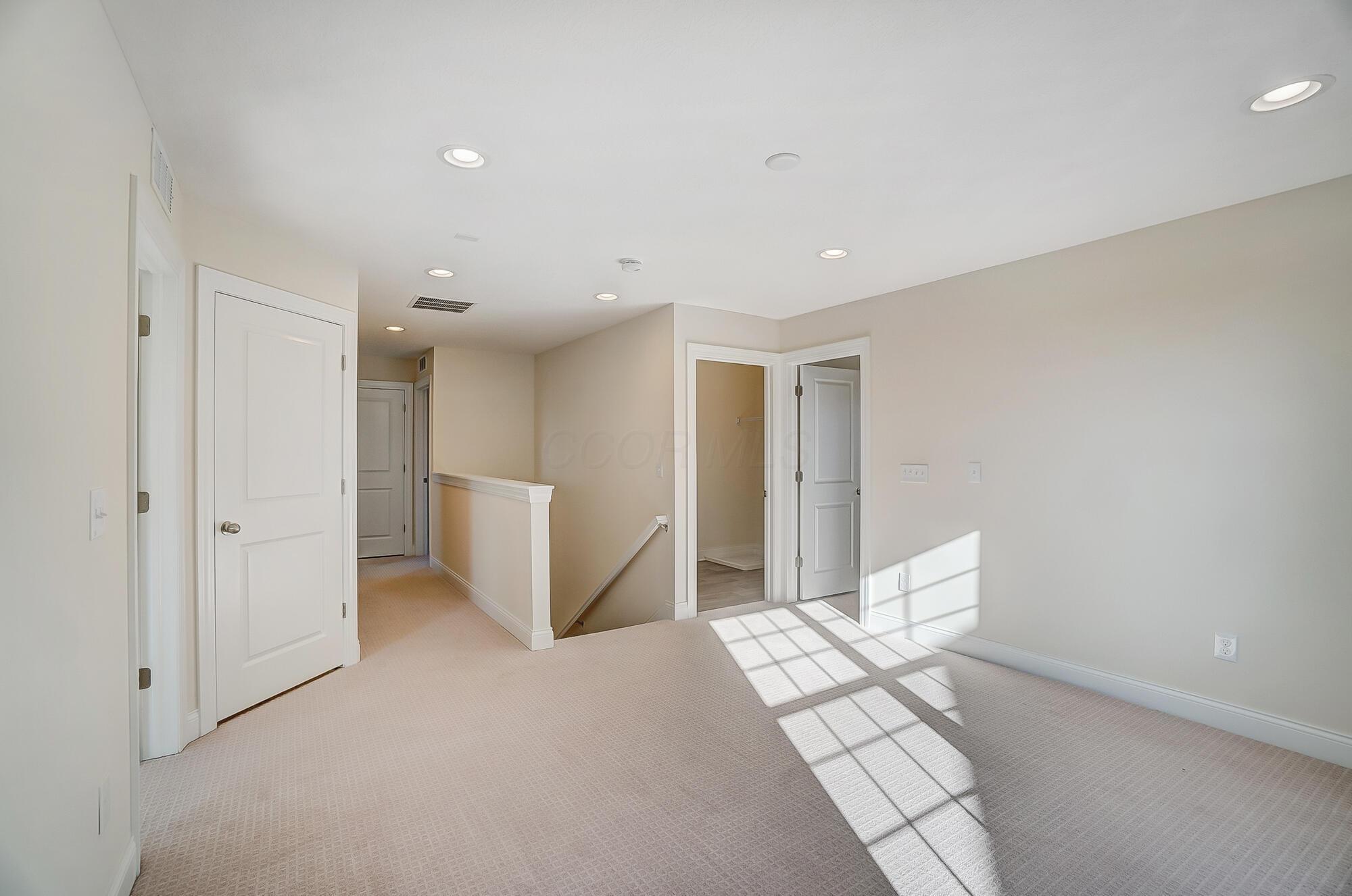 8706 Apricot Way Property Photo 28