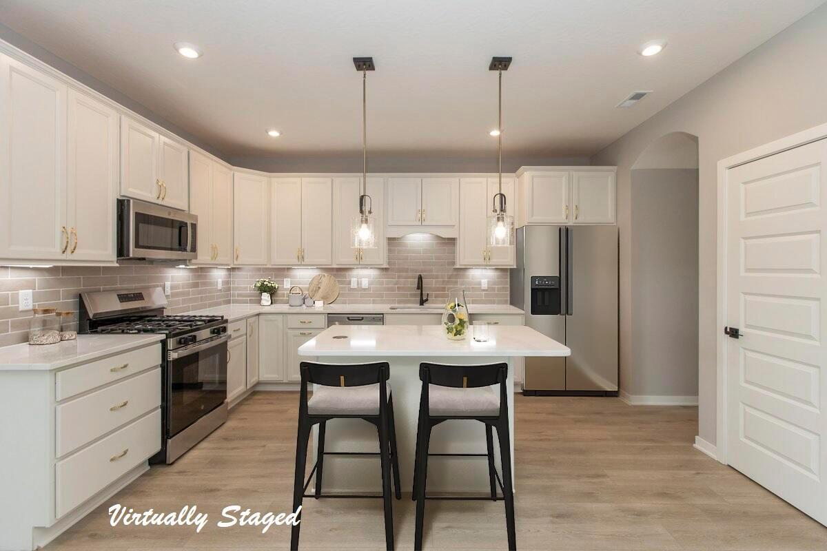 1663 Skyview Drive Property Photo 3