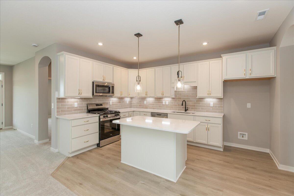 1663 Skyview Drive Property Photo 11