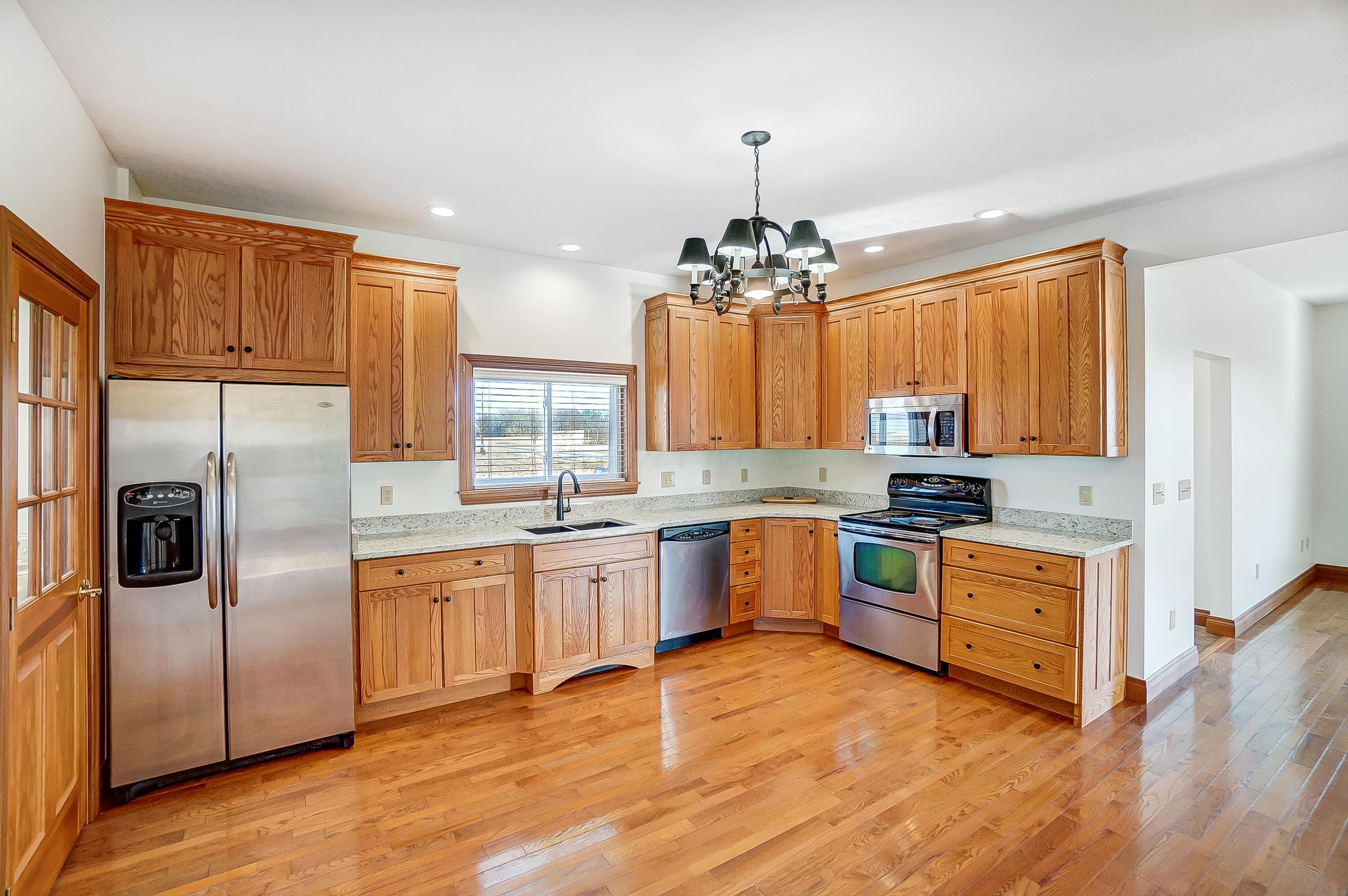 3333 Hoppes Road Property Photo 10