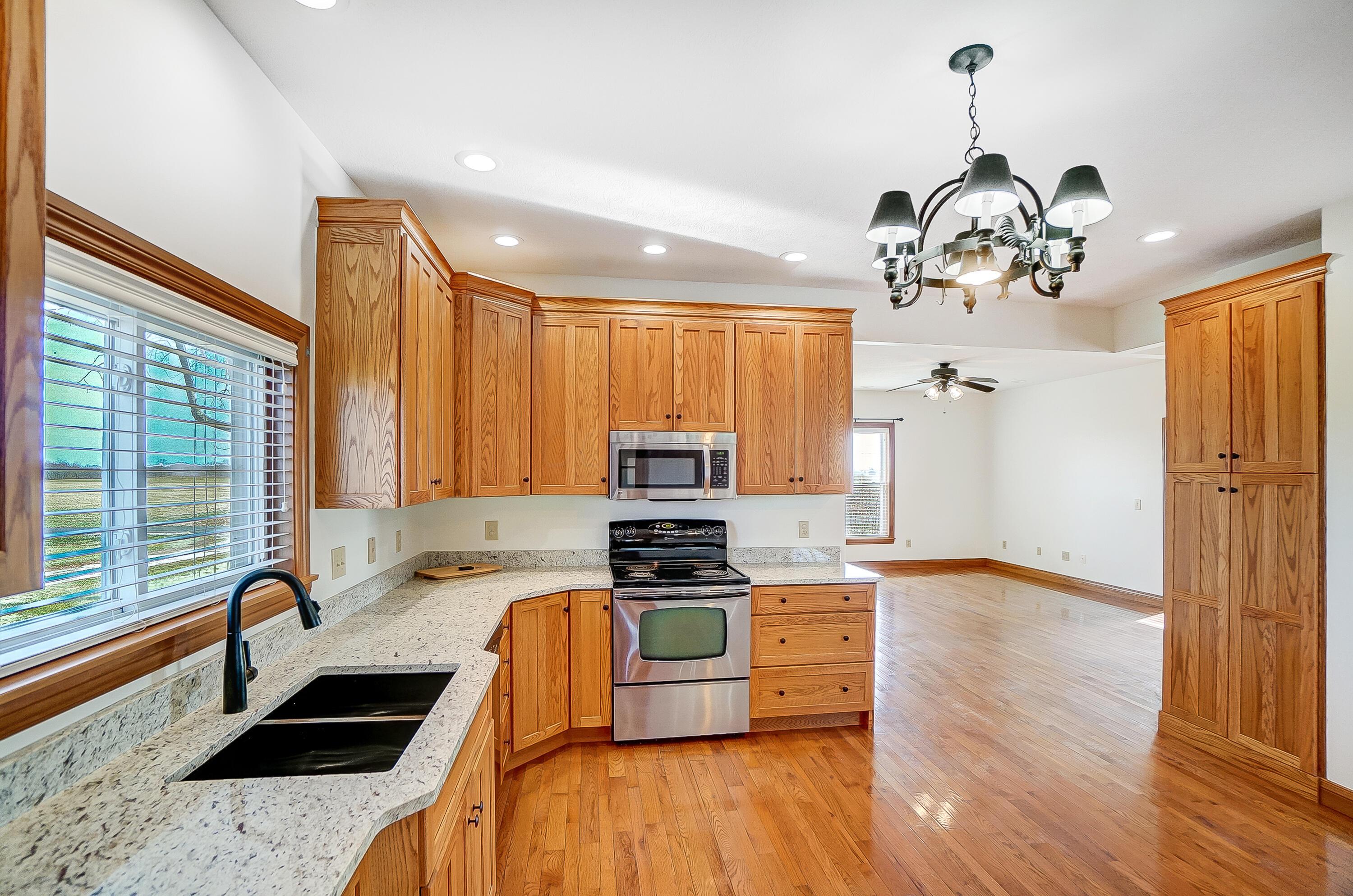 3333 Hoppes Road Property Photo 12