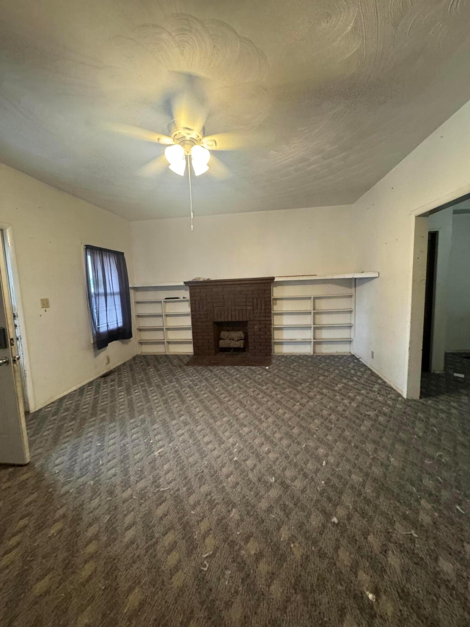 377 E 4th Street Property Photo 2