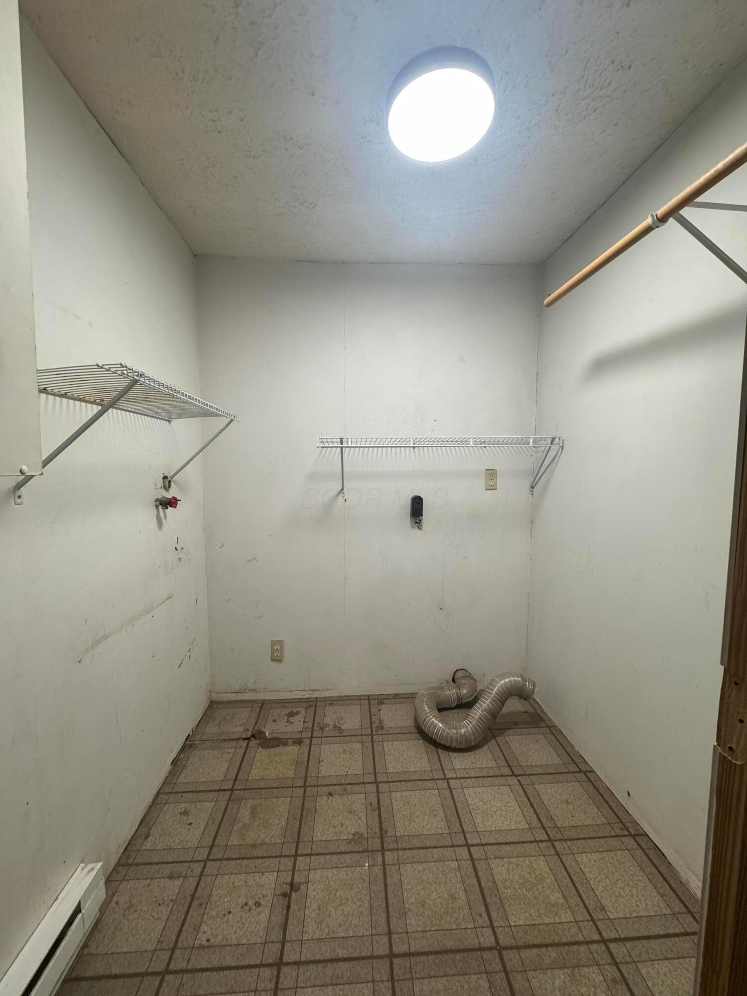 377 E 4th Street Property Photo 7