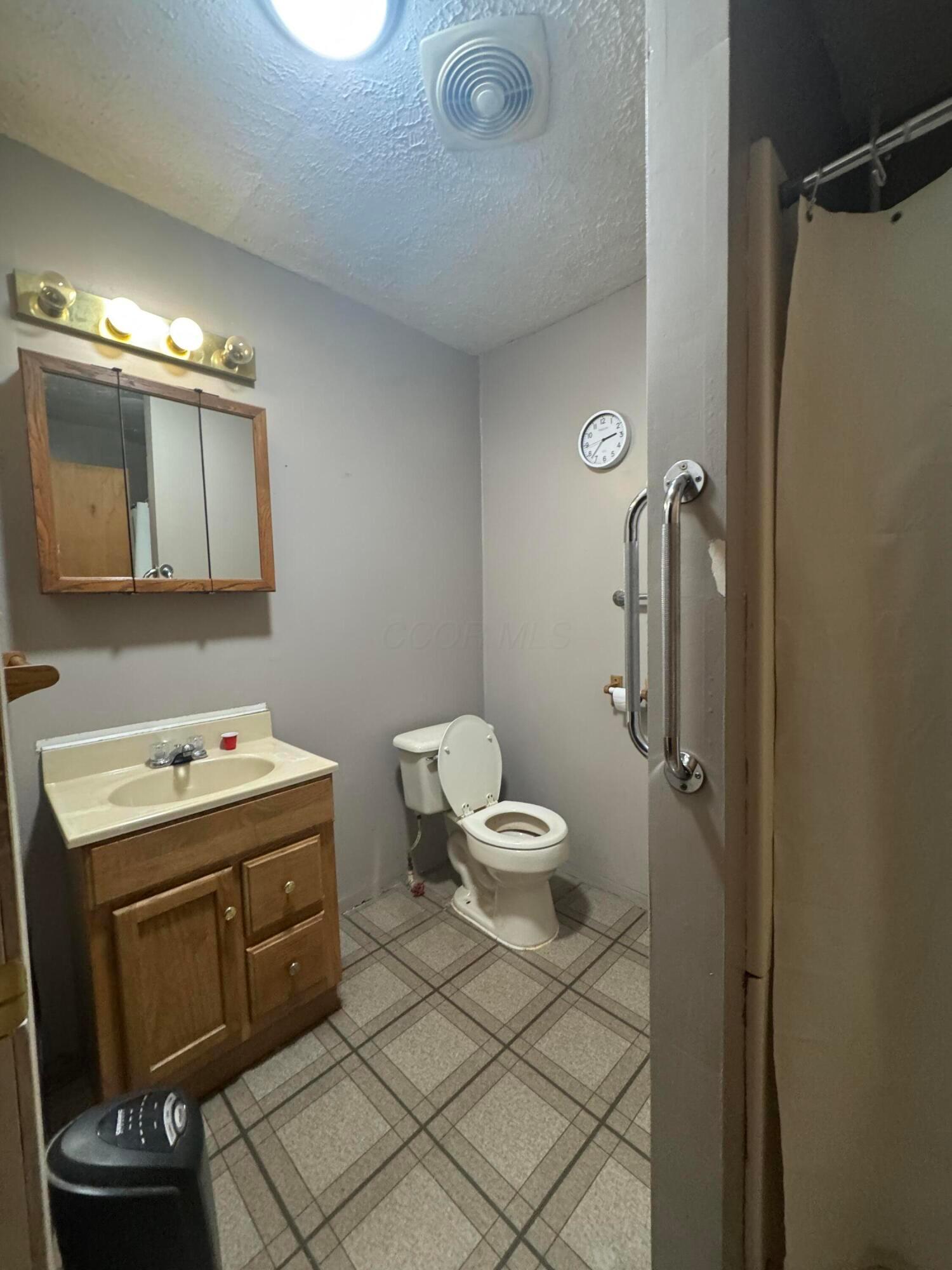 377 E 4th Street Property Photo 11