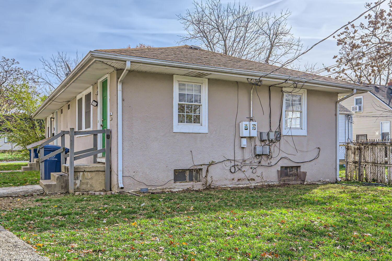 2383 Hiawatha Park Drive, 2385 Property Photo 11