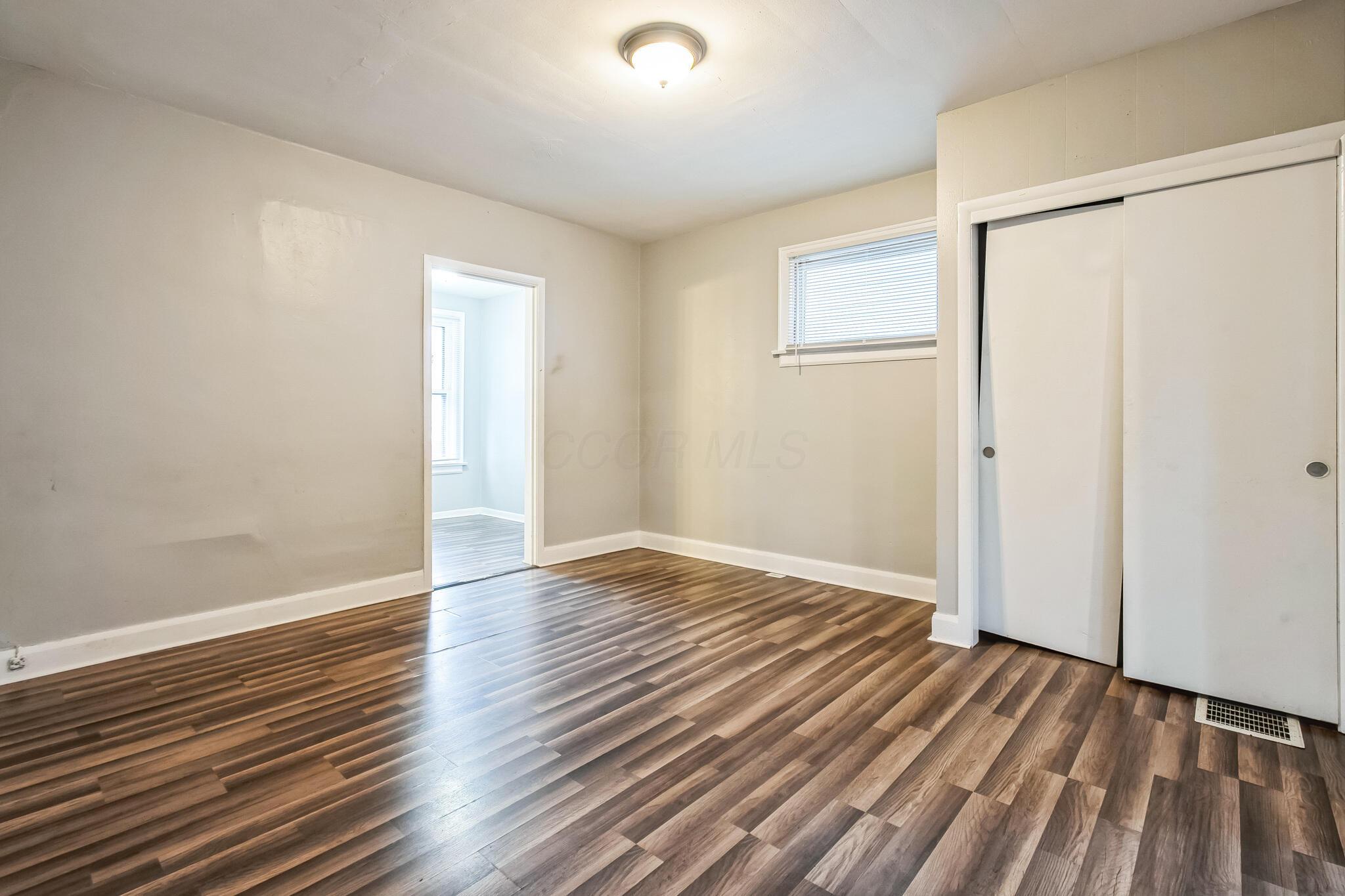 48 N Roys Avenue Property Photo 12
