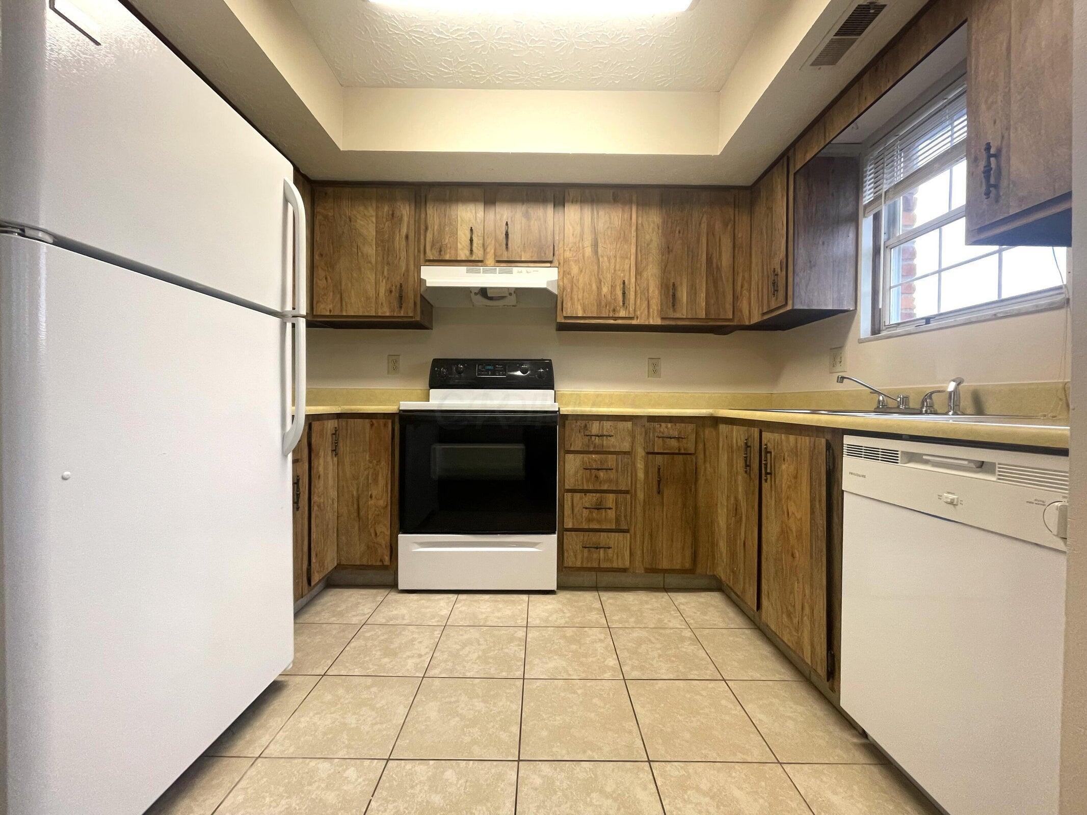 5274-5280 Portland Street Property Photo 9