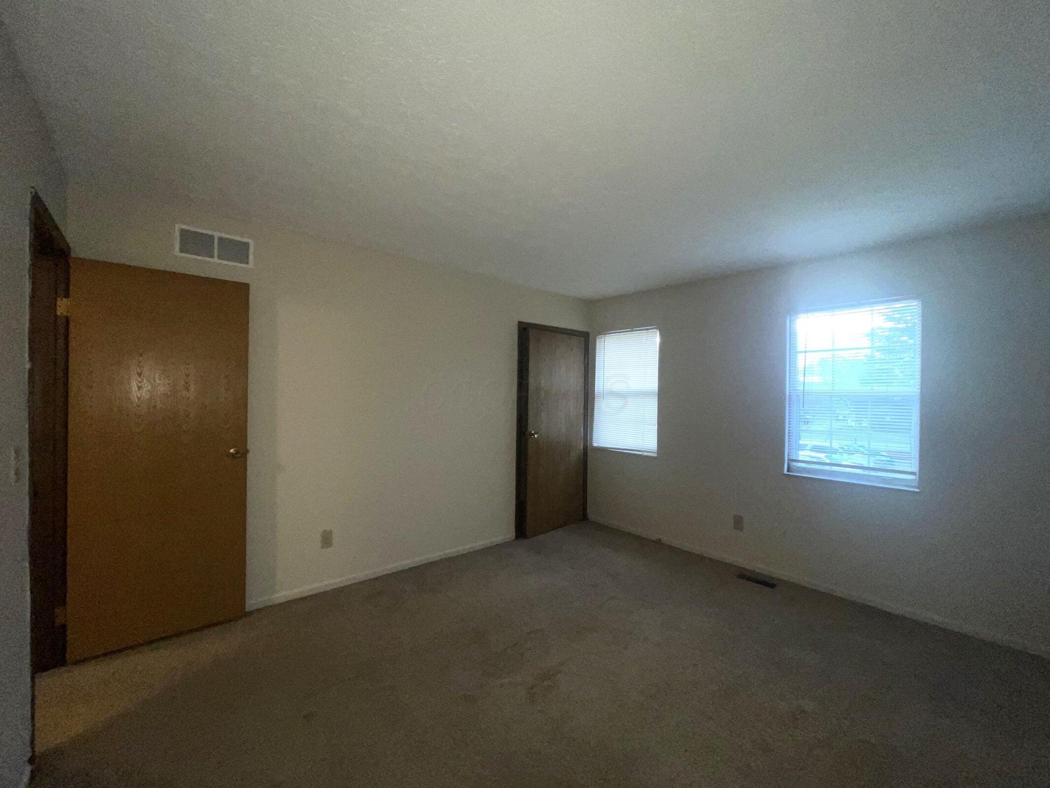 5274-5280 Portland Street Property Photo 13
