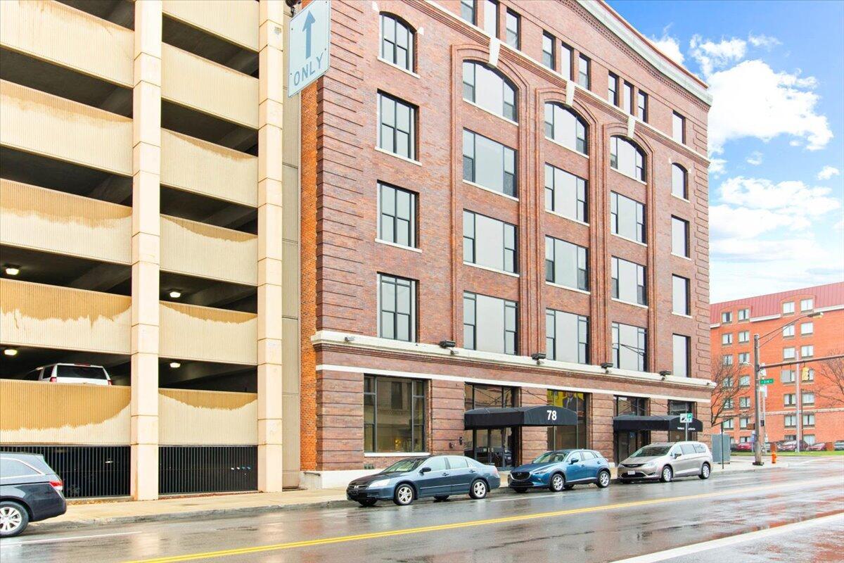 78 E Chestnut Street, 507 Property Photo 1