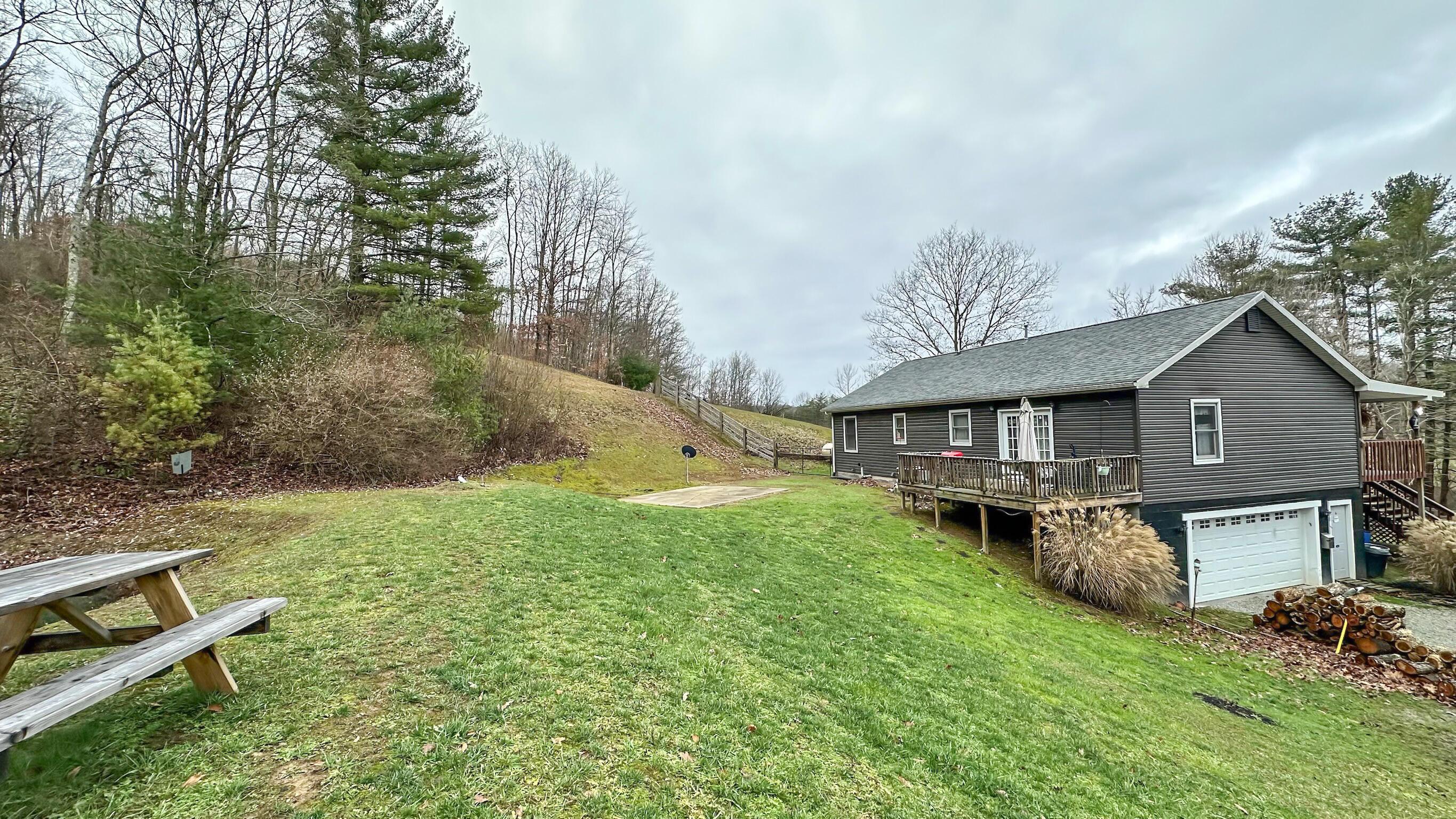 13966 Oh-595 Property Photo 6