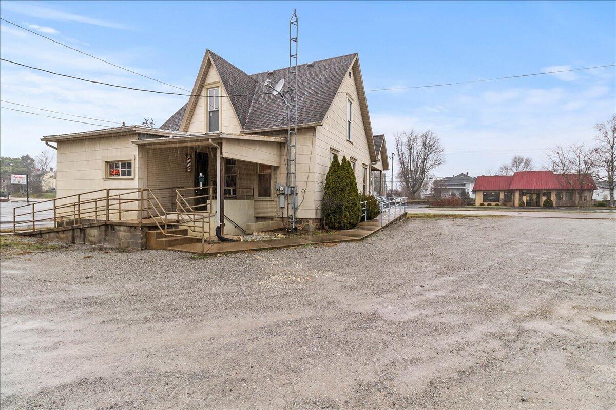 269 W Main Street Property Photo 4