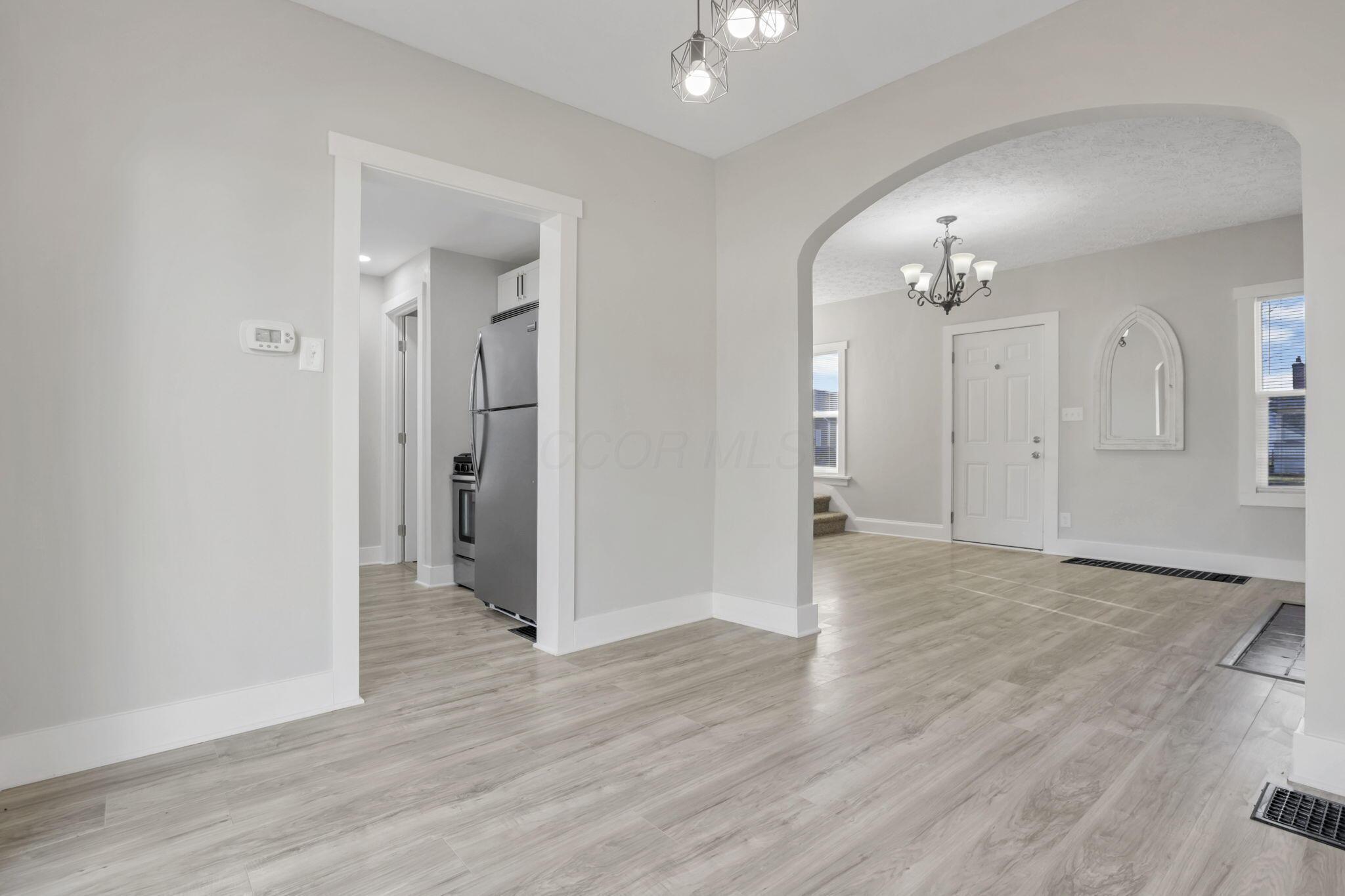 724 S Ogden Avenue Property Photo 10