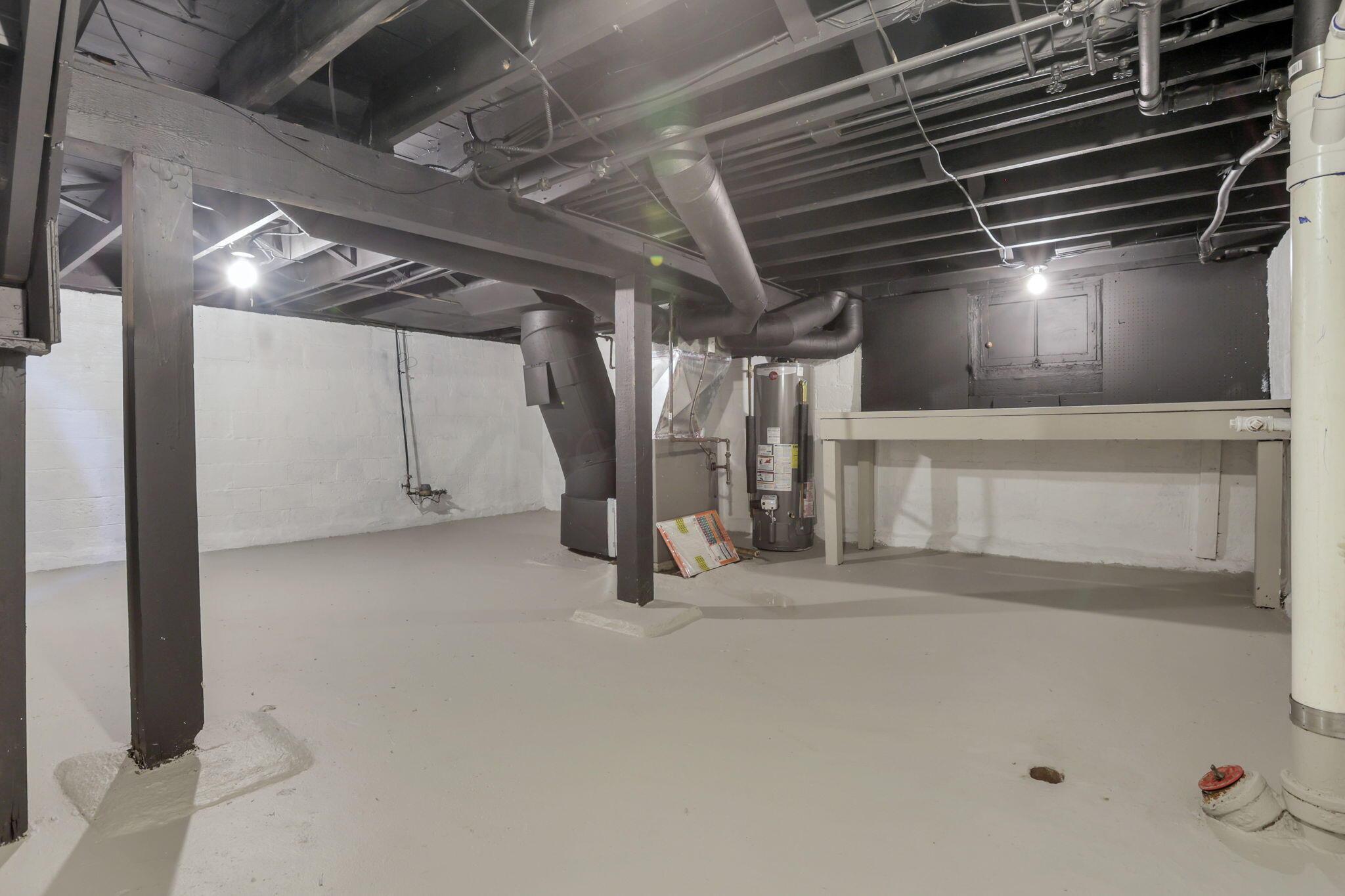 724 S Ogden Avenue Property Photo 27