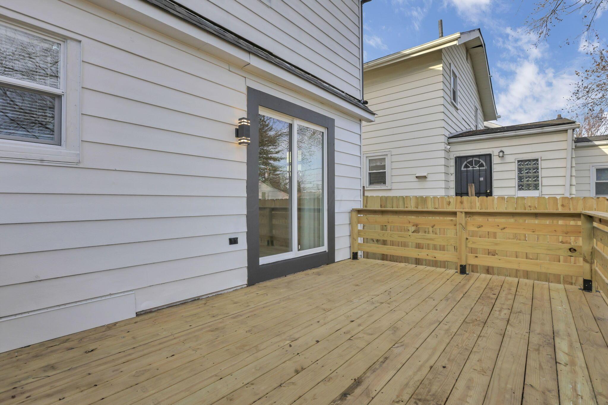724 S Ogden Avenue Property Photo 29