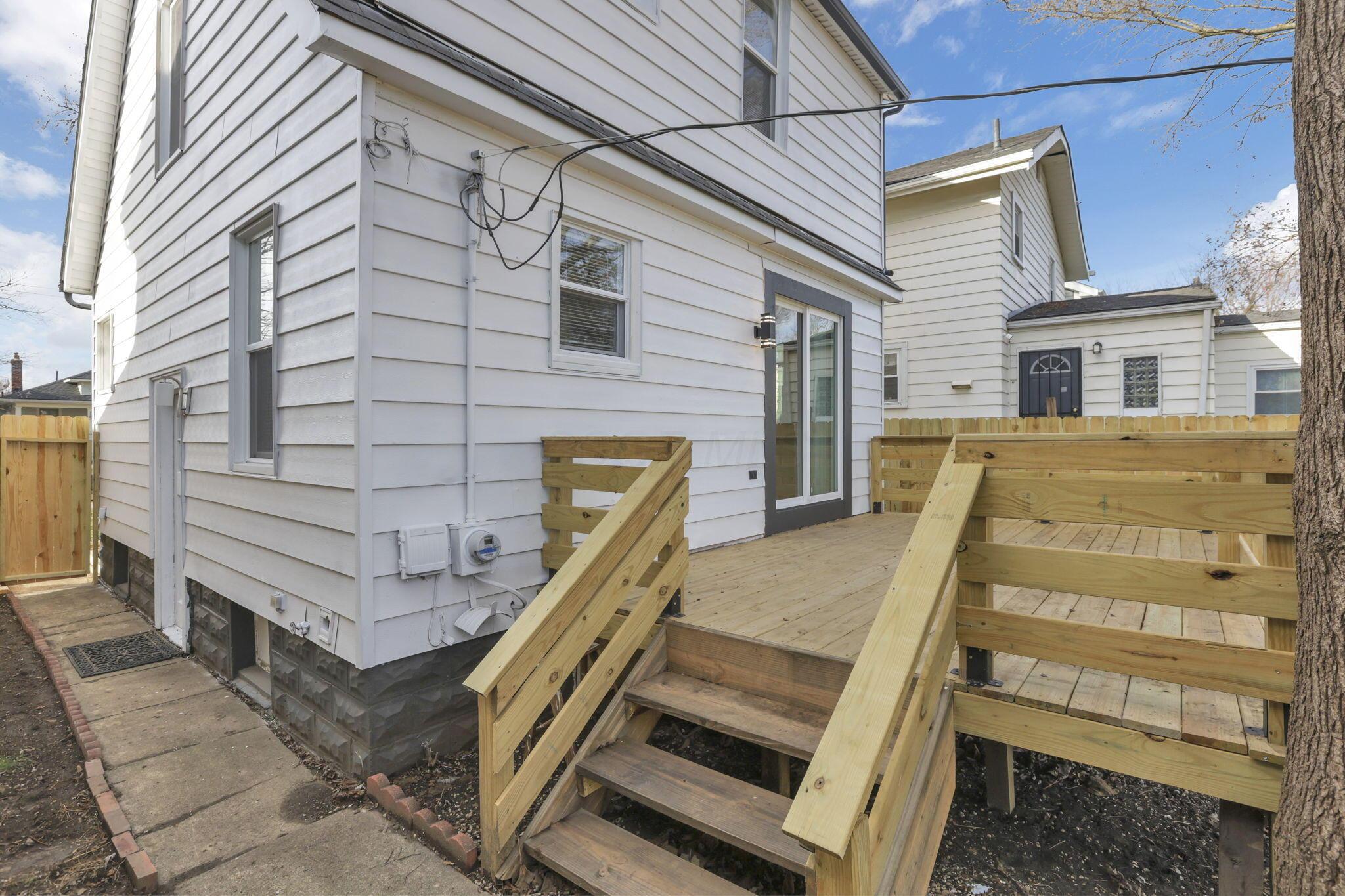 724 S Ogden Avenue Property Photo 30