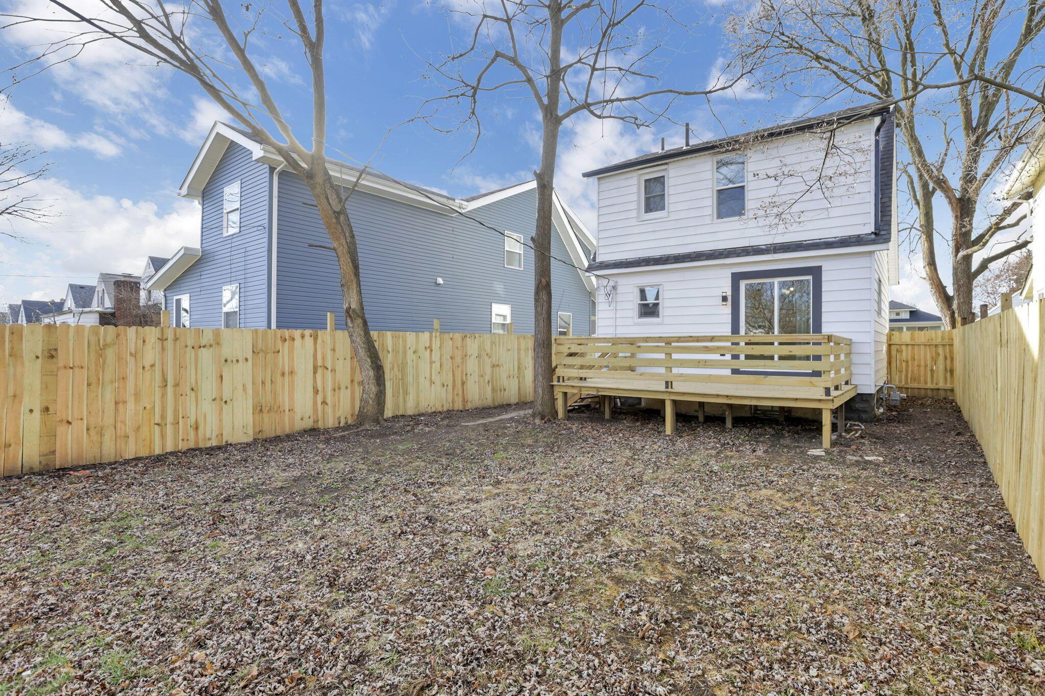 724 S Ogden Avenue Property Photo 32