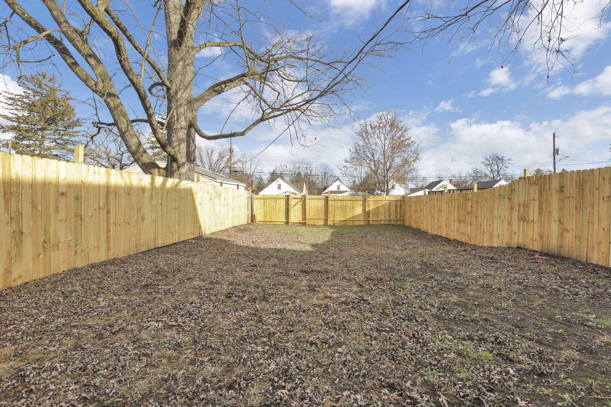 724 S Ogden Avenue Property Photo 33