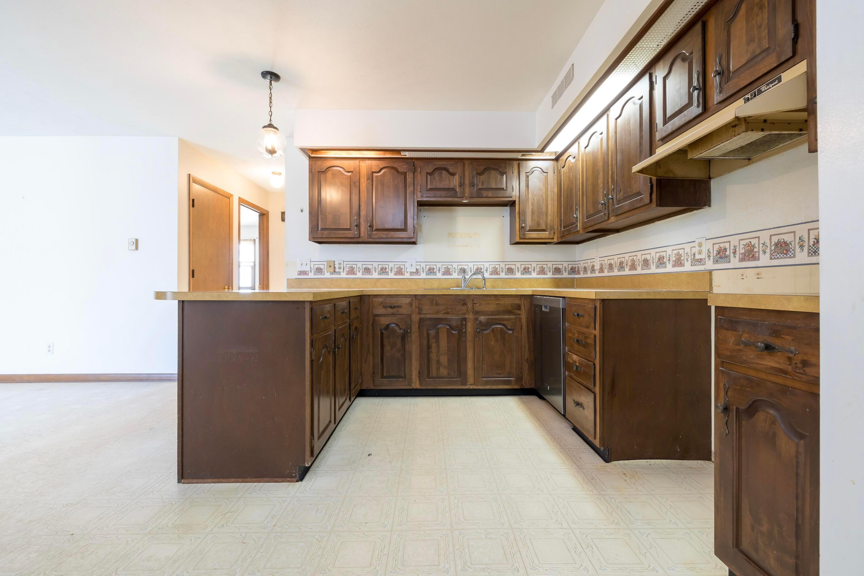 516 Newford Drive Property Photo 8