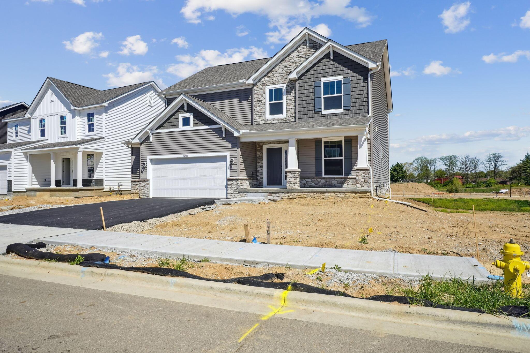 1088 Quarry Oak Drive Property Photo 2