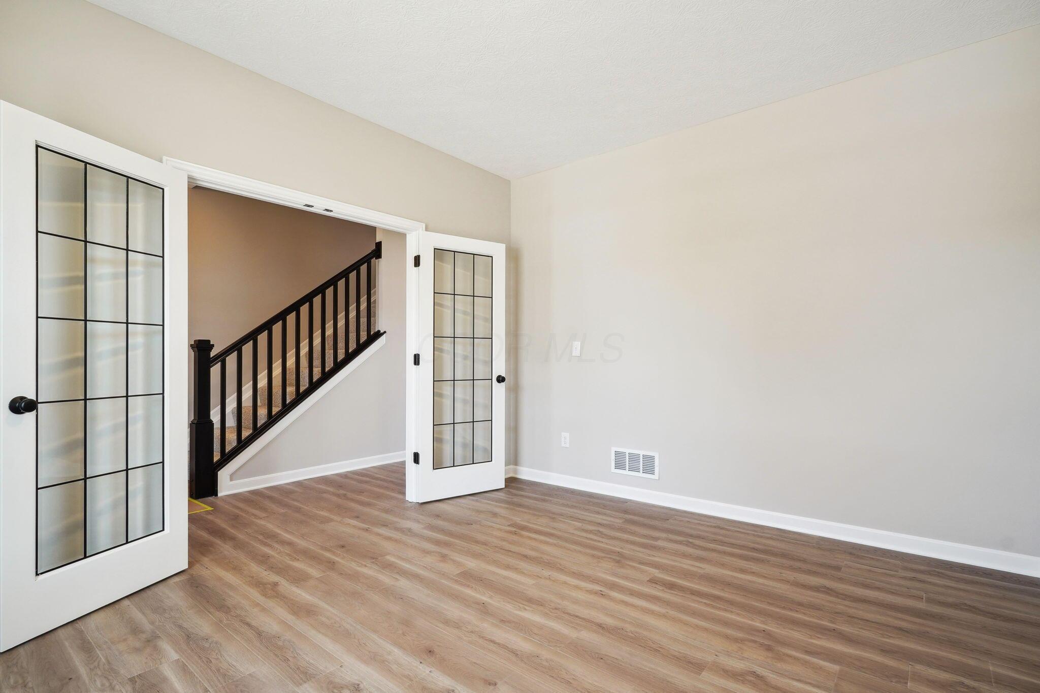 1088 Quarry Oak Drive Property Photo 7
