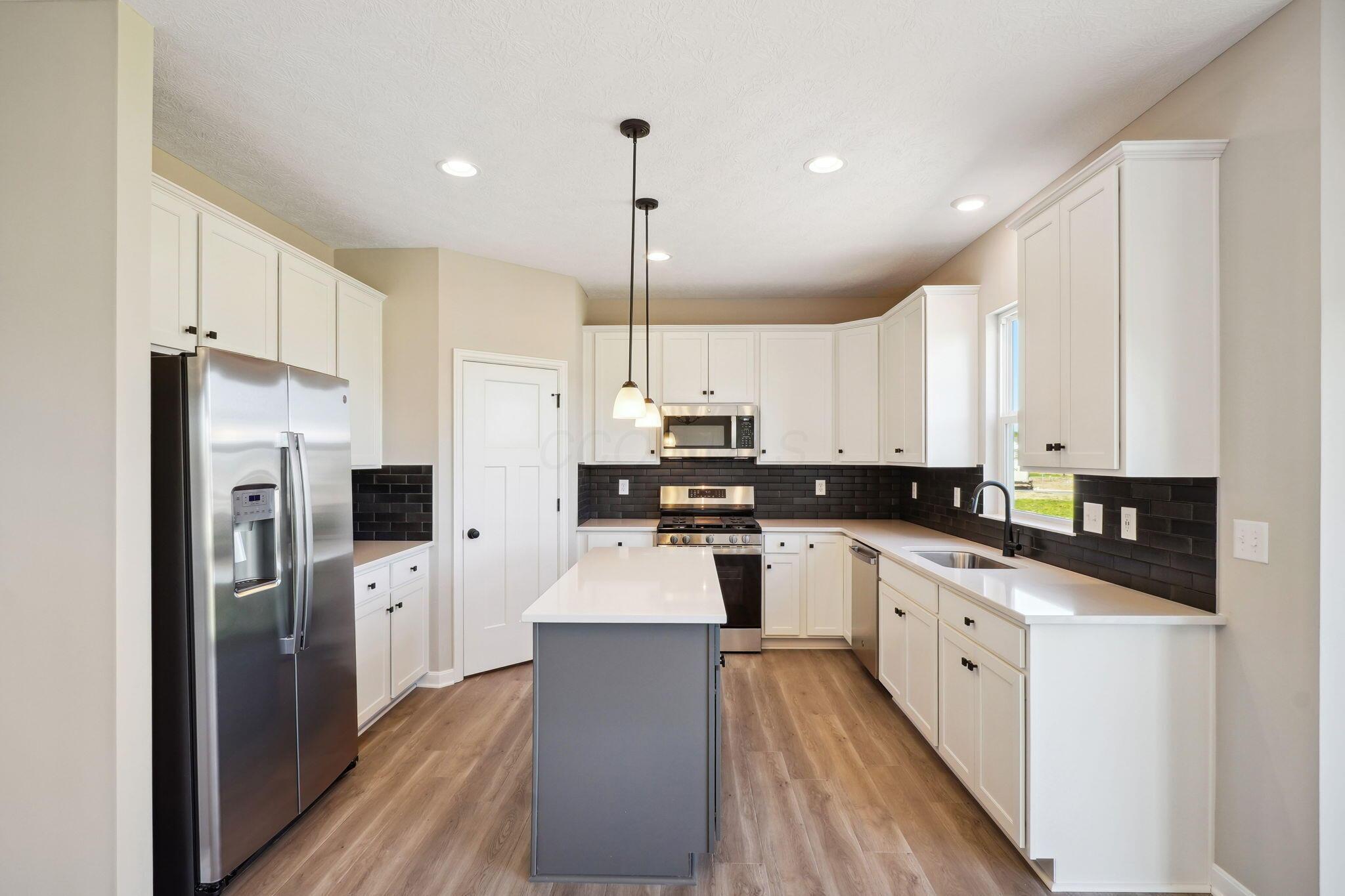 1088 Quarry Oak Drive Property Photo 11