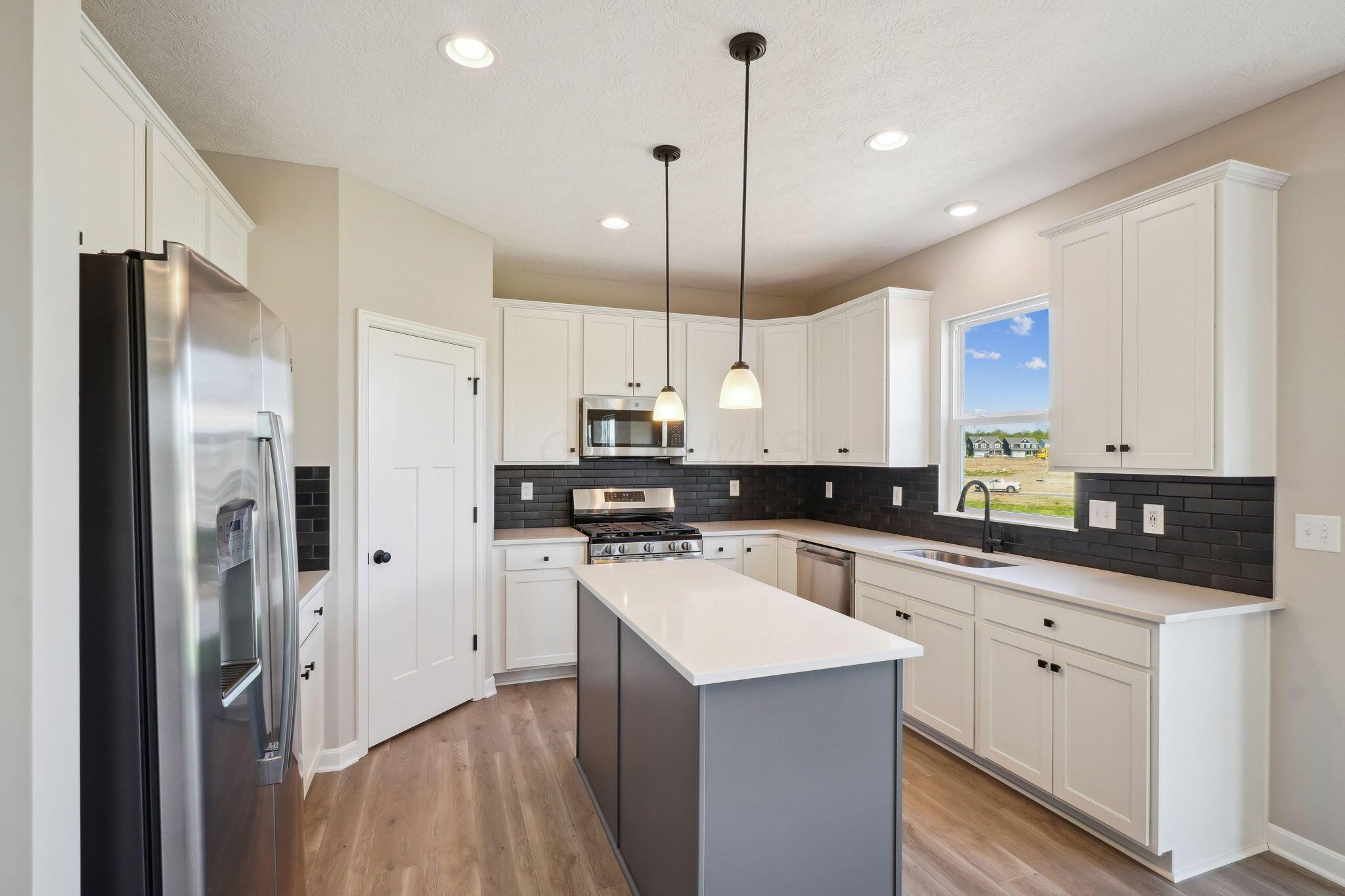 1088 Quarry Oak Drive Property Photo 12