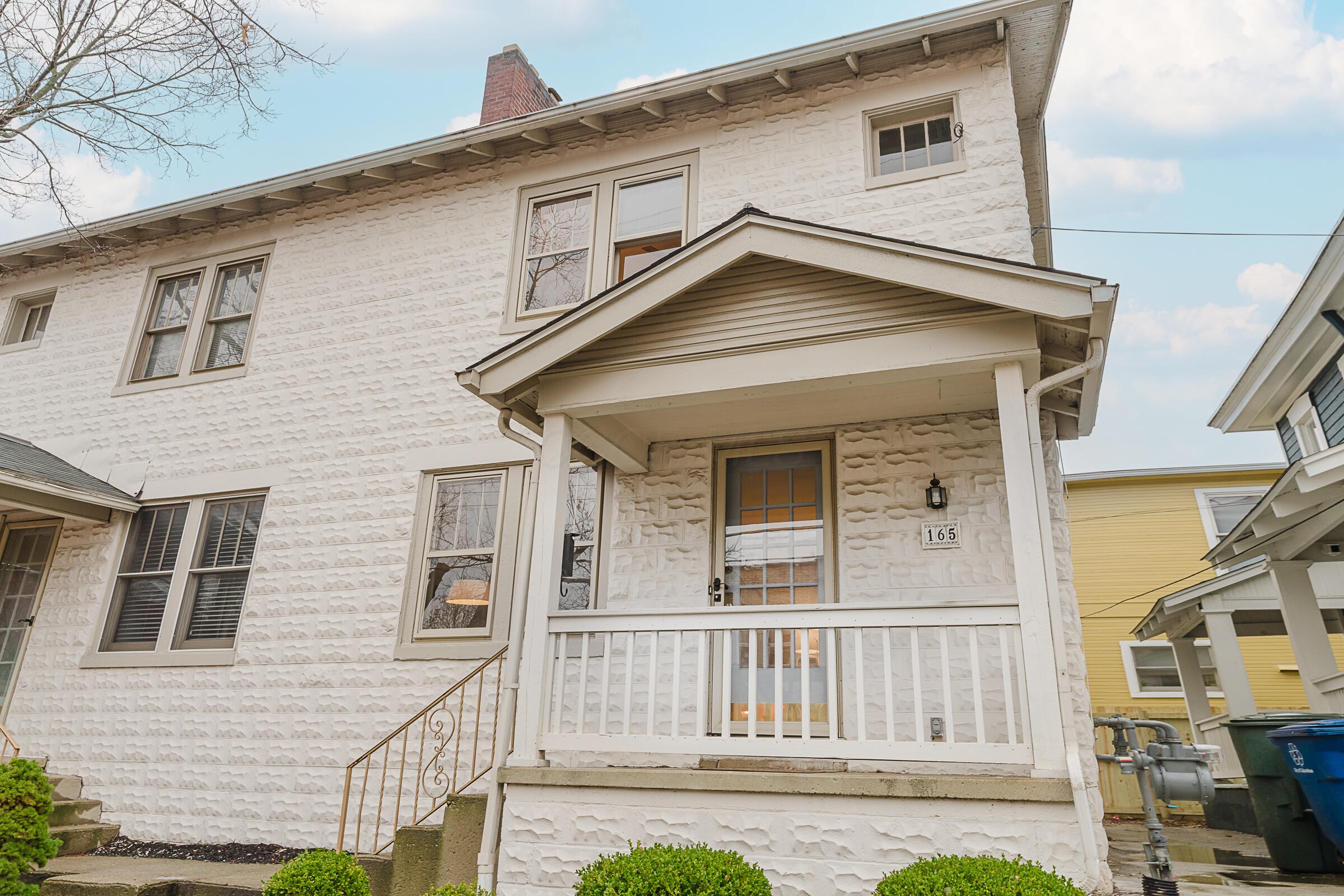 165 E Lincoln Street Property Photo