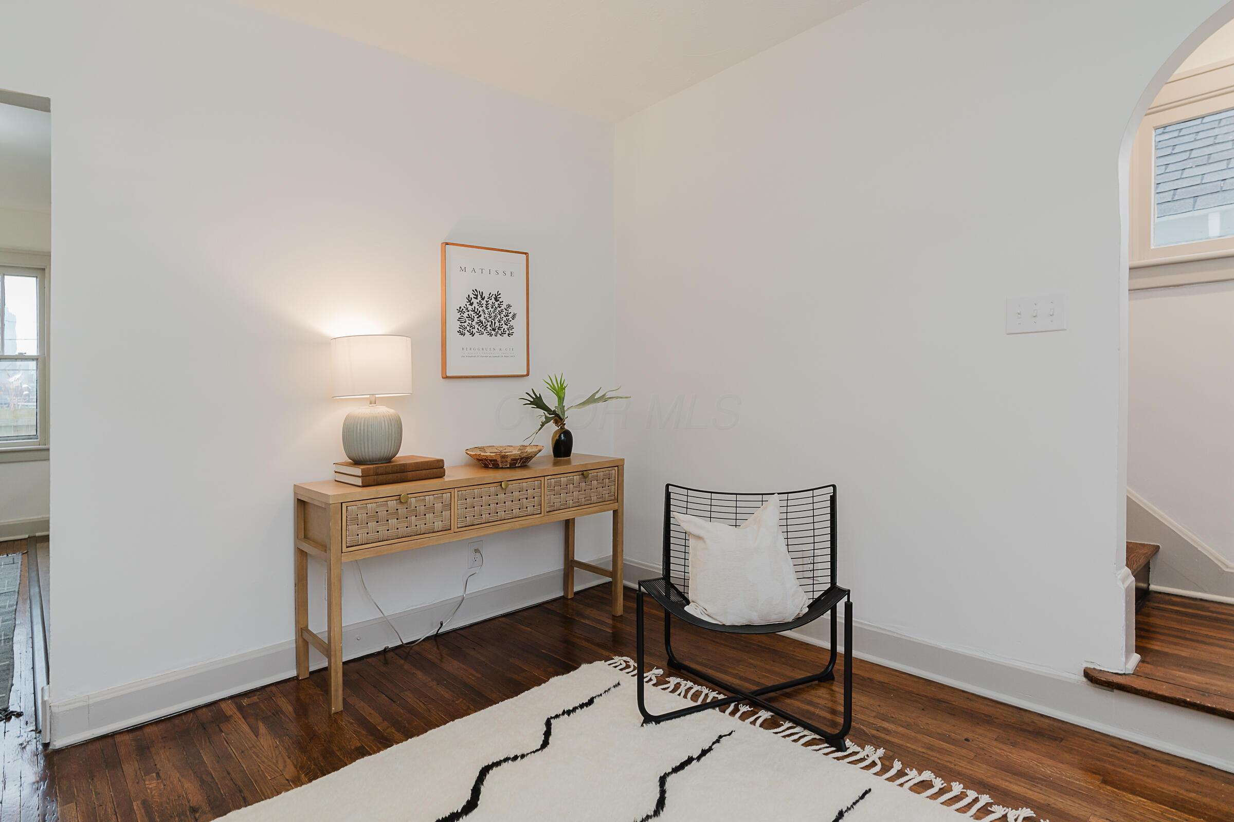 165 E Lincoln Street Property Photo 6