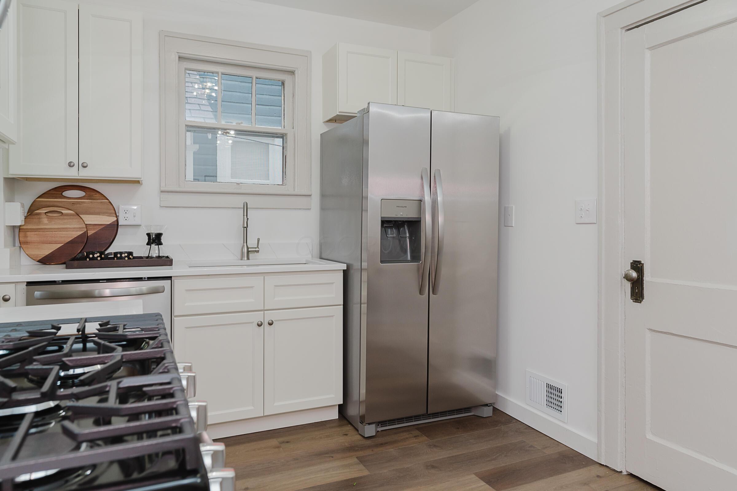165 E Lincoln Street Property Photo 16