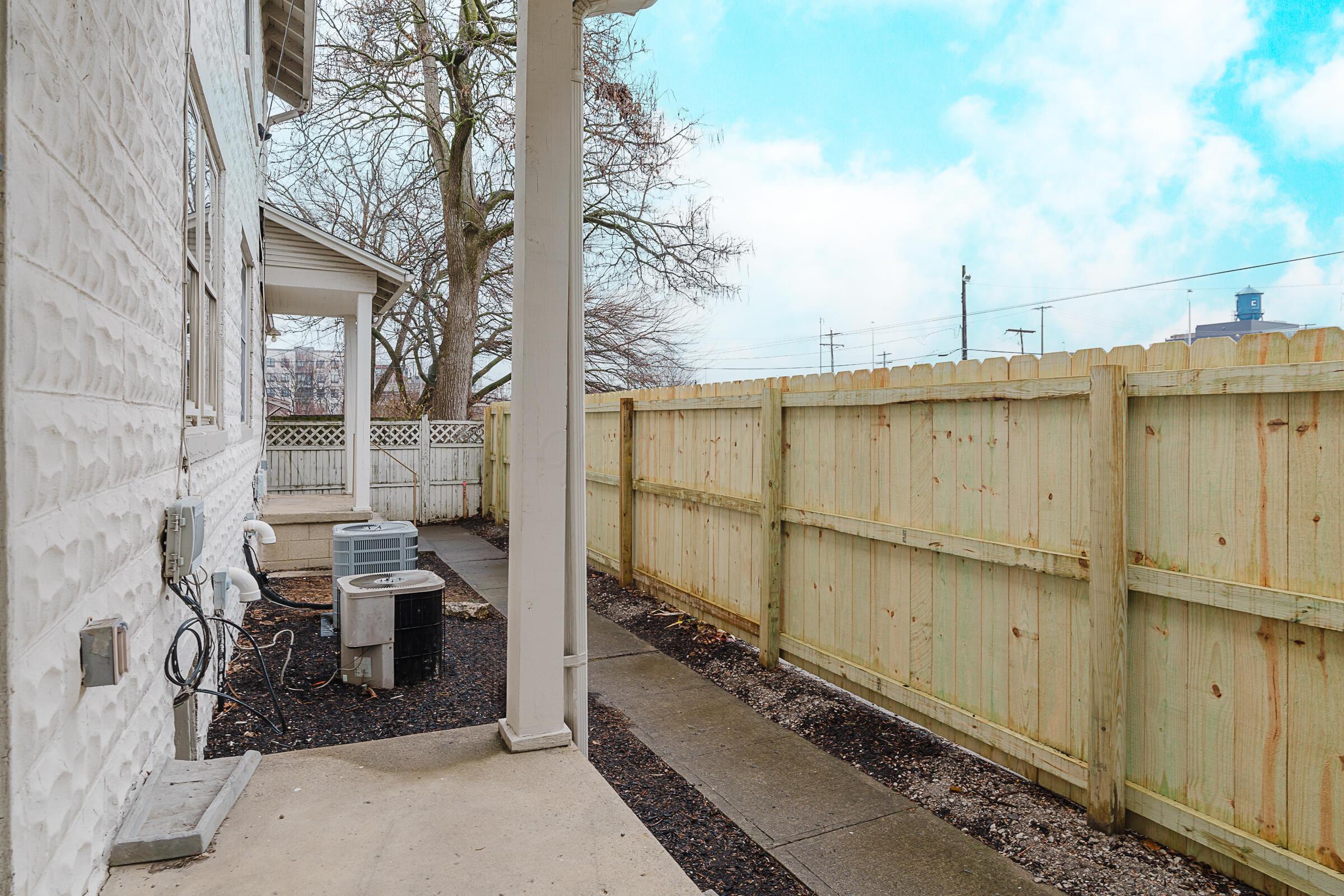165 E Lincoln Street Property Photo 27