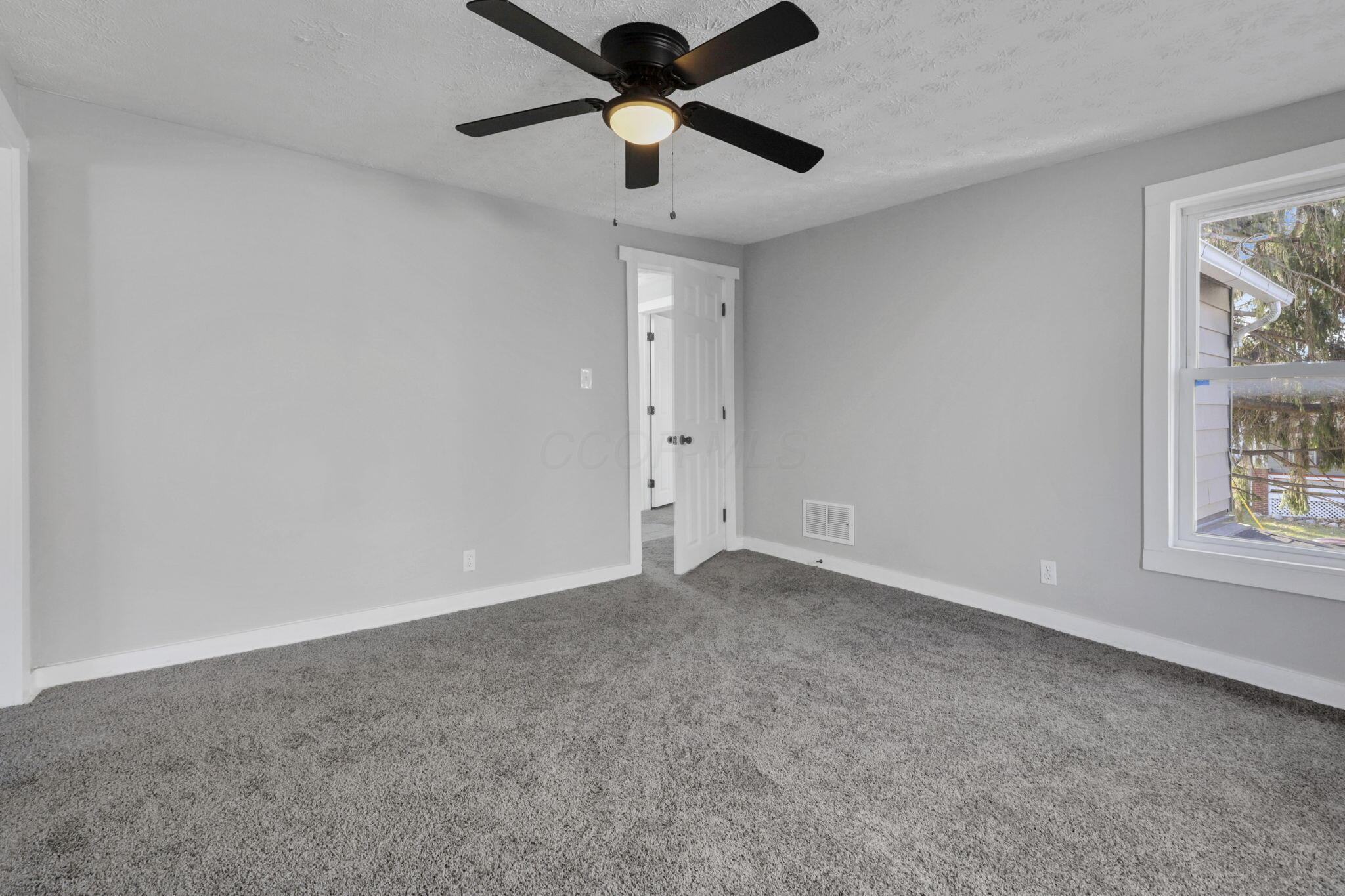 414 Helen Street Property Photo 33